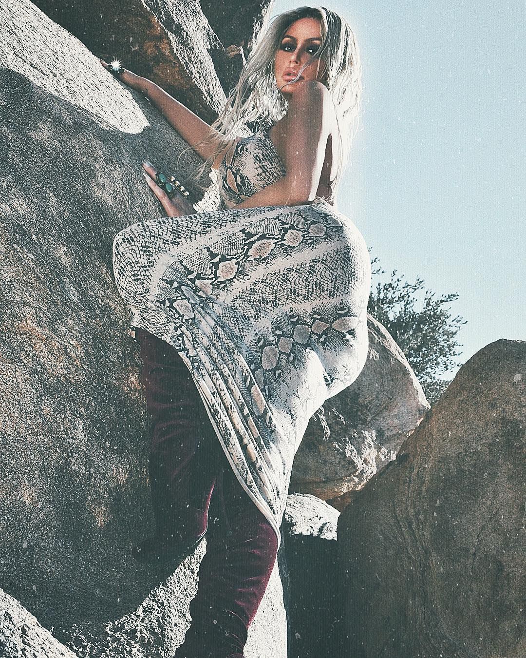 Aubrey O’day Nude & Sexy 0004