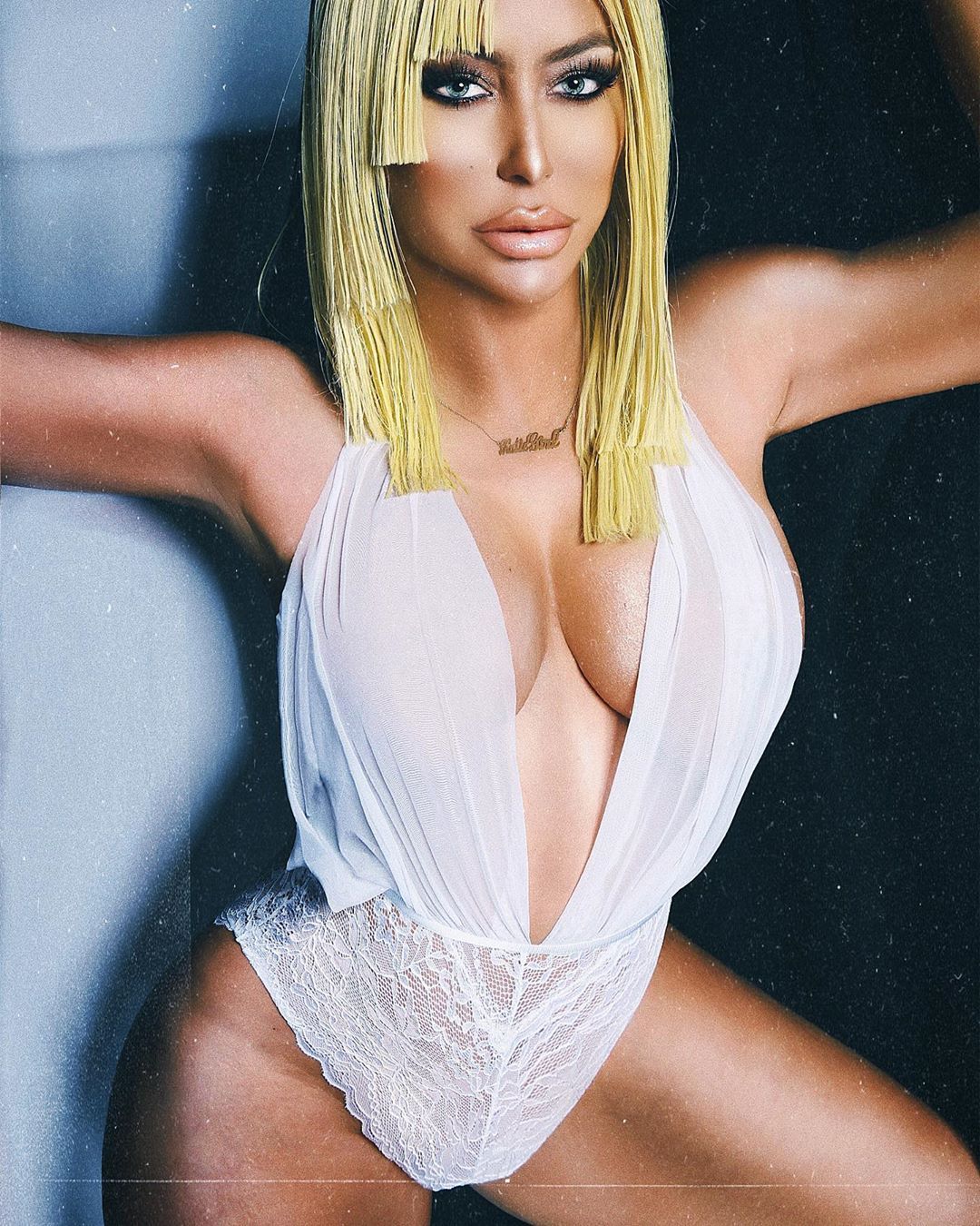 Aubrey O’day Nude & Sexy 0024