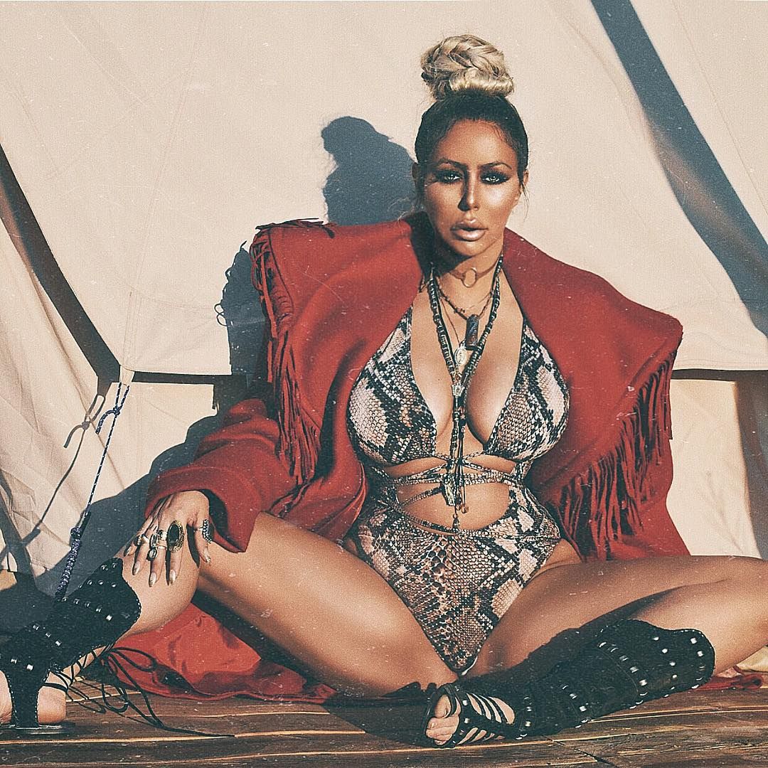 Aubrey O’day Nude & Sexy 0039