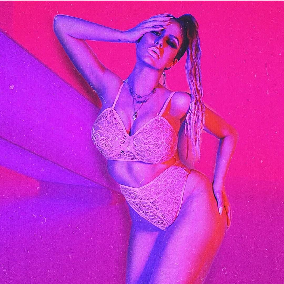 Aubrey O’day Nude & Sexy 0071