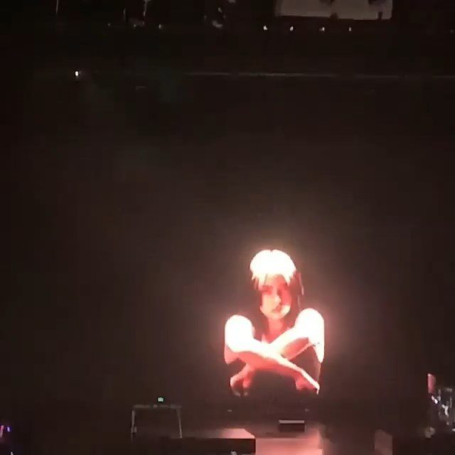 Billie Eilish Shows Some Skin At The Concert In Miami 0003