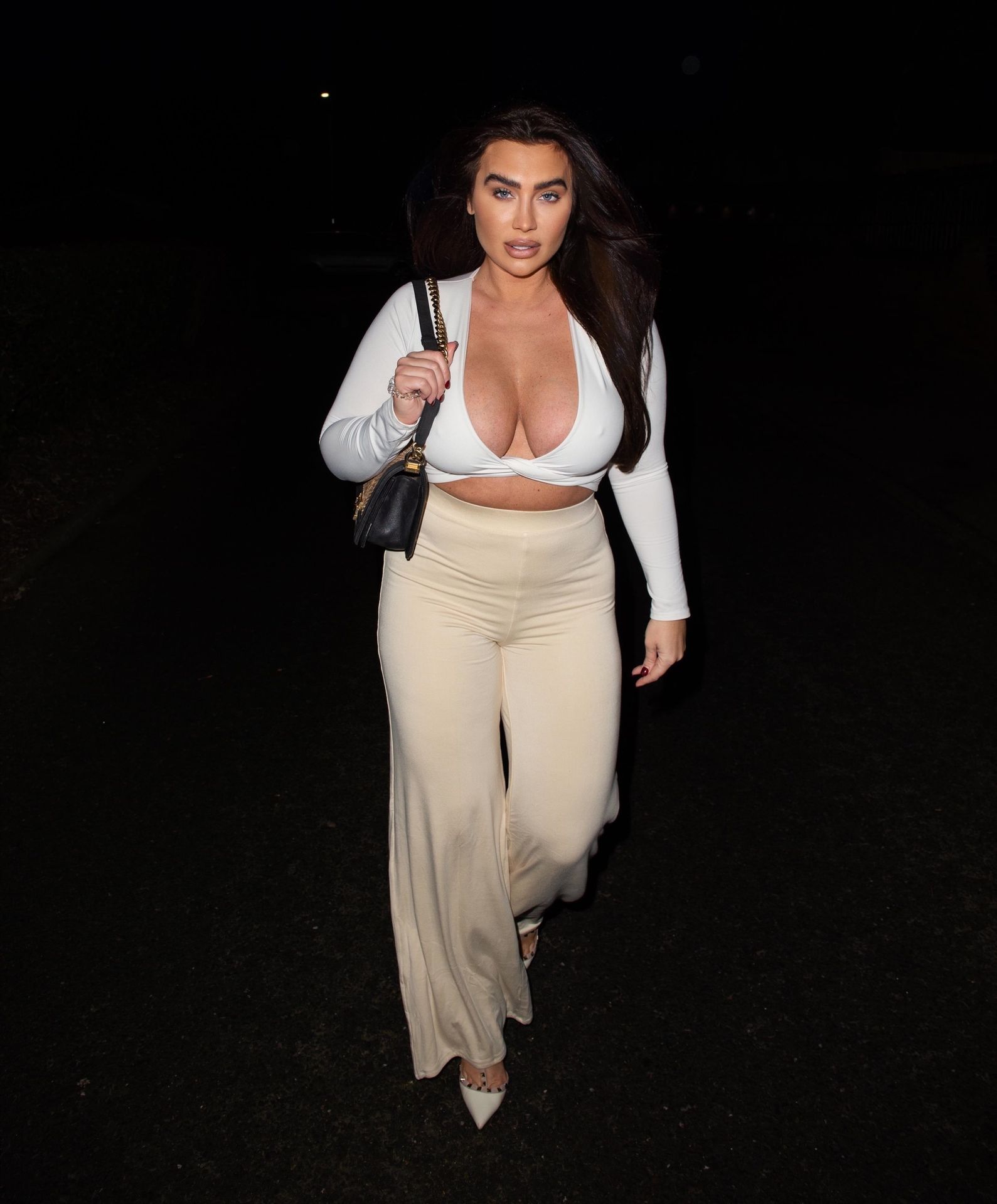 Busty Lauren Goodger Is Seen At Melin In Essex 0006