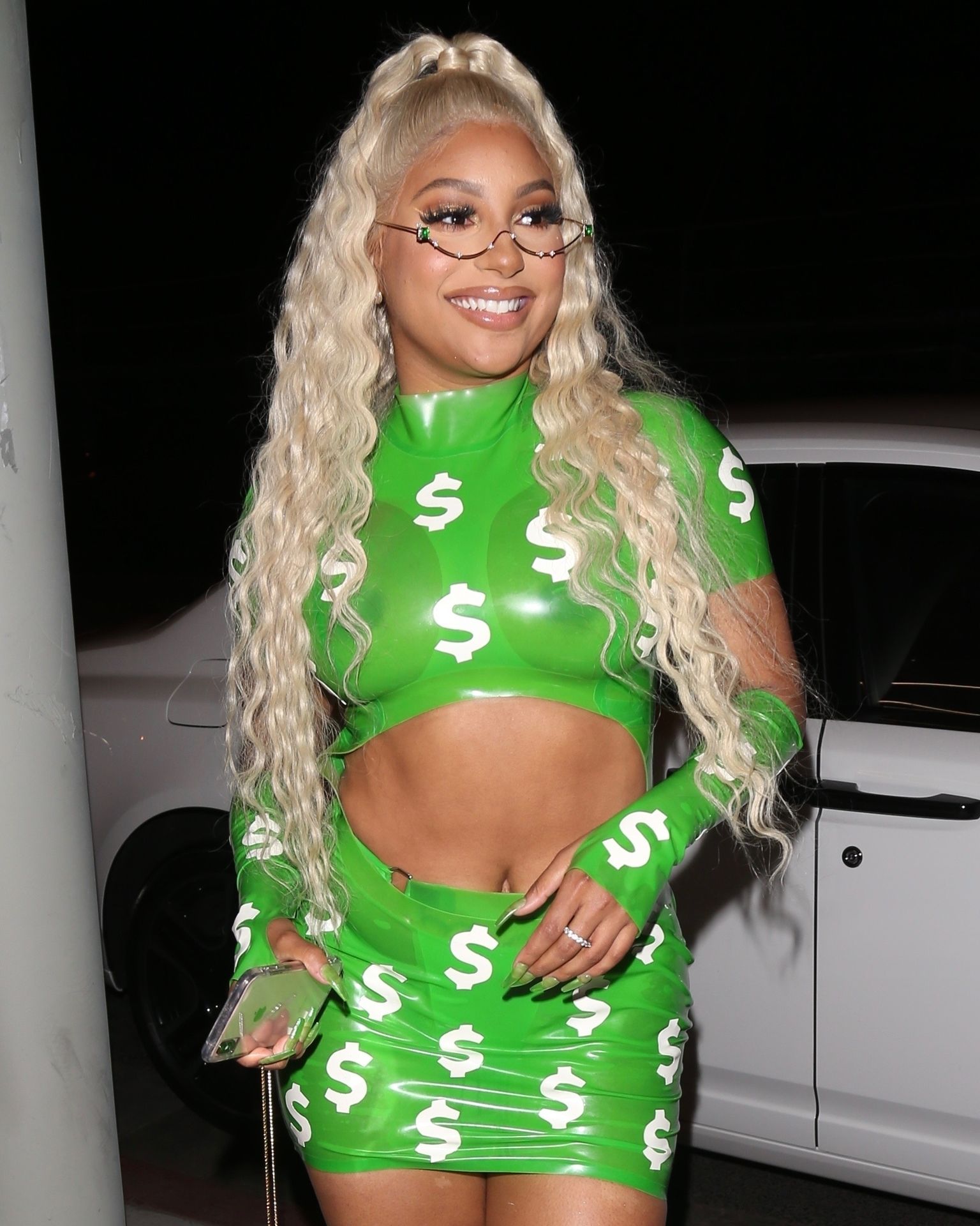 Candice Craig Debuts Her Single Cash App At Pretty Little Things Store 0017