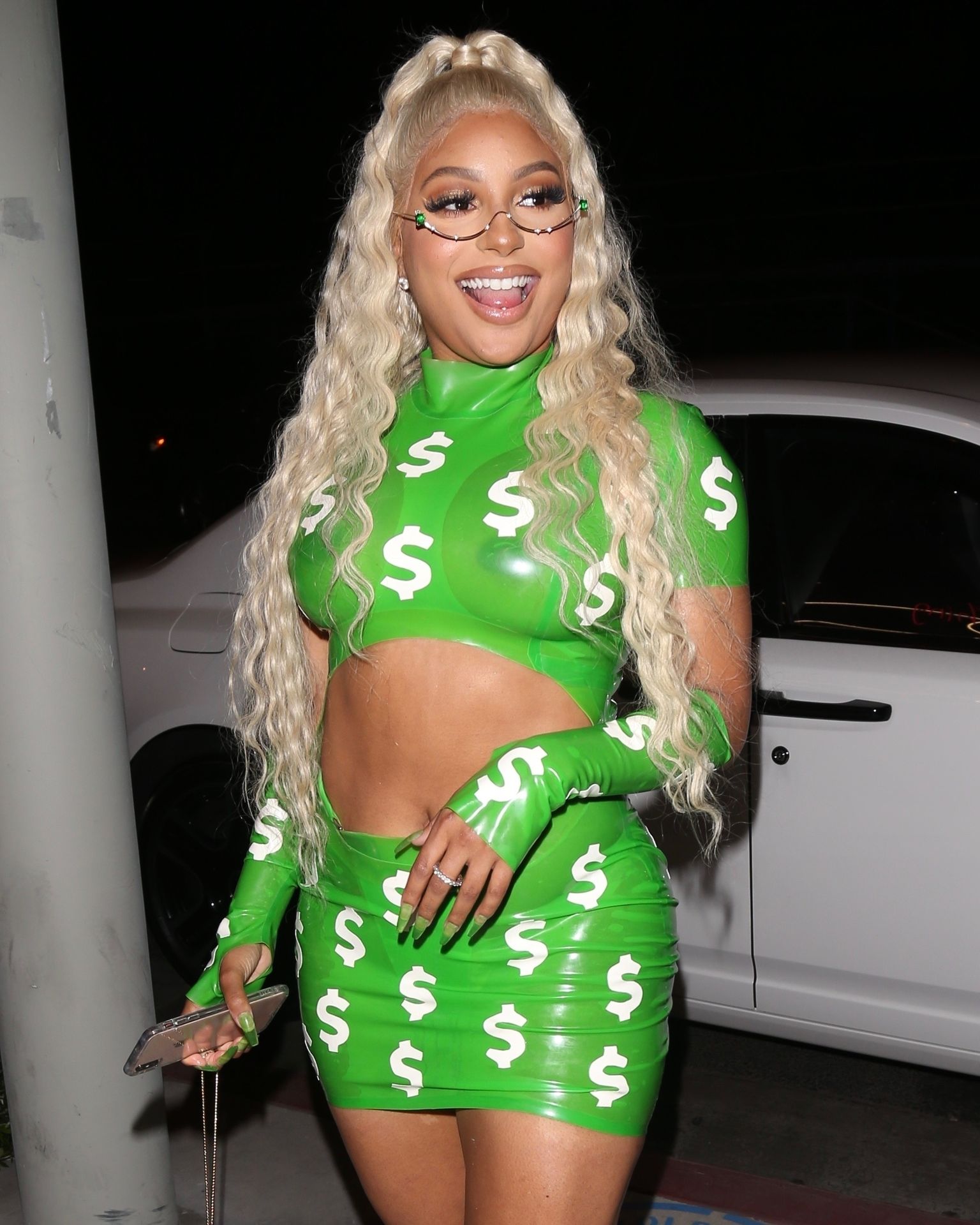 Candice Craig Debuts Her Single Cash App At Pretty Little Things Store 0020