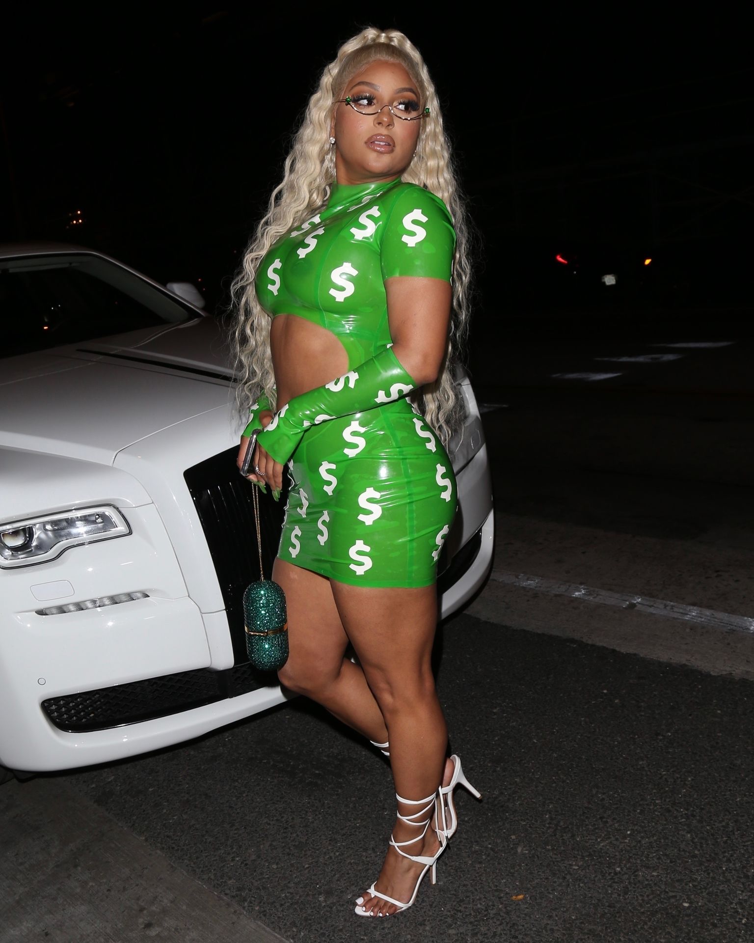 Candice Craig Debuts Her Single Cash App At Pretty Little Things Store 0027