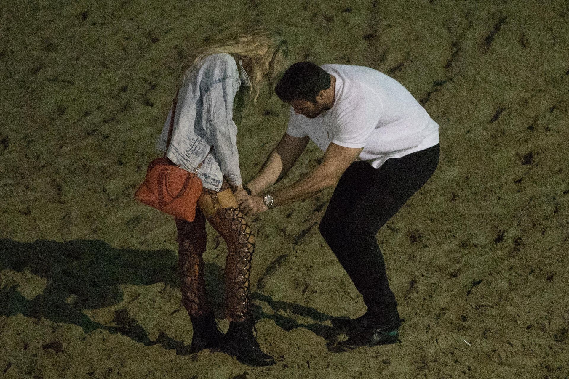 Chad Johnson & Annalise Mishler Are Seen On A Low Key Date At The Santa Monica Pier 0024