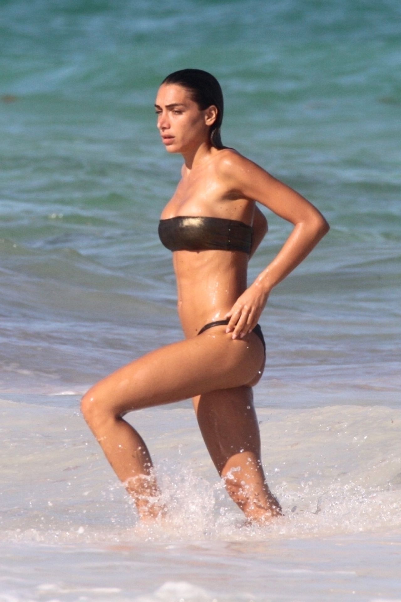 Elisa De Pánicis Cools Off In Tulum 0021