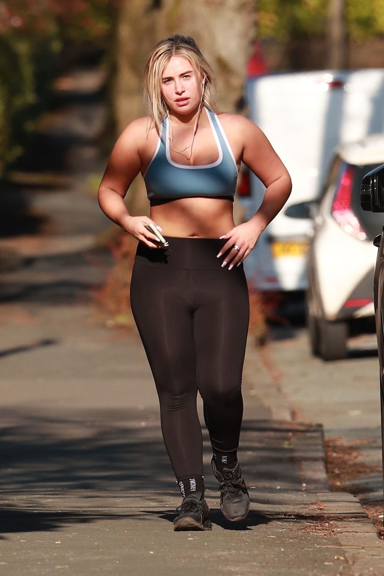 Ellie Brown Stays In Shape With Her Allowed Once A Day Of Exercise 0010