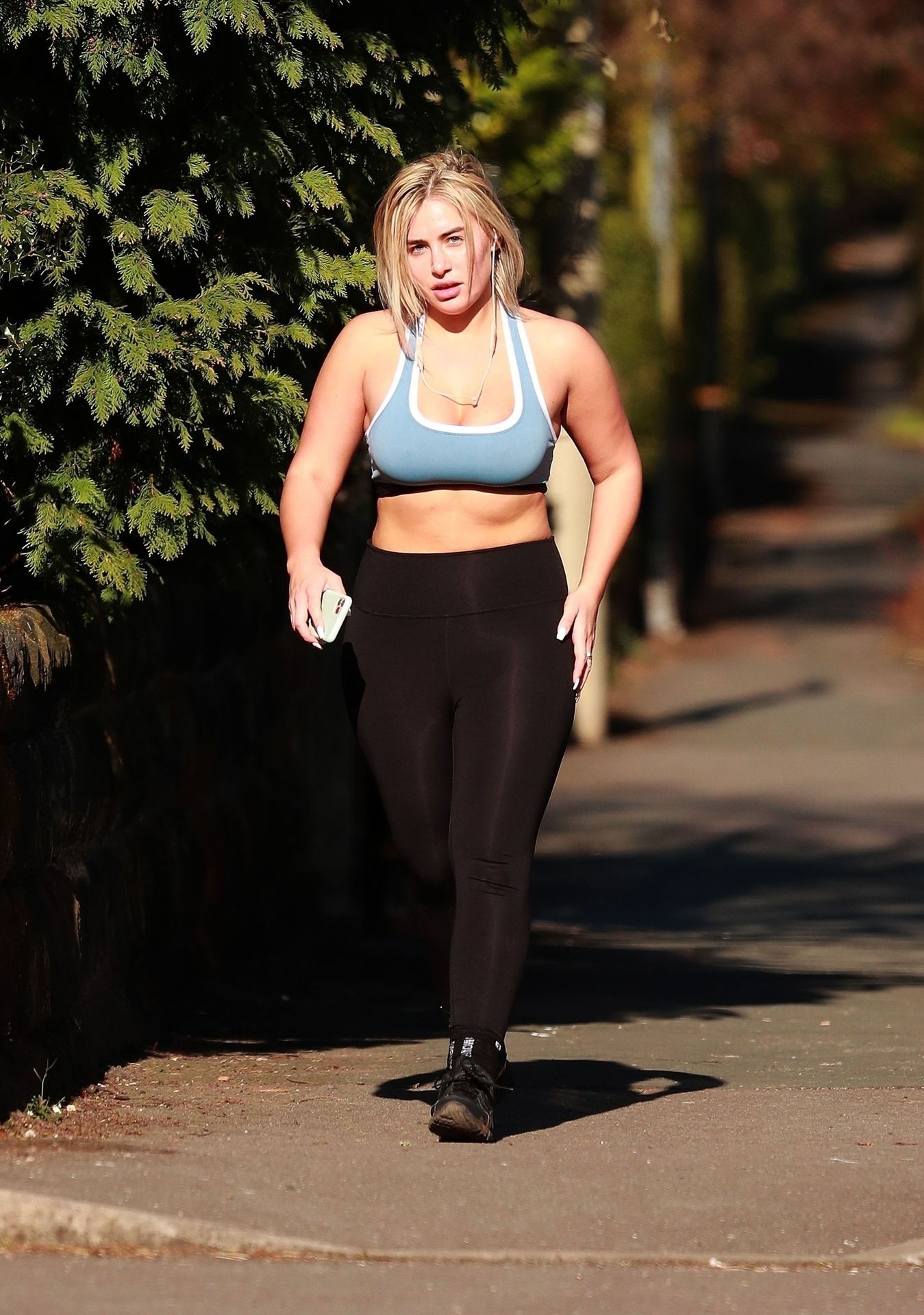 Ellie Brown Stays In Shape With Her Allowed Once A Day Of Exercise 0019
