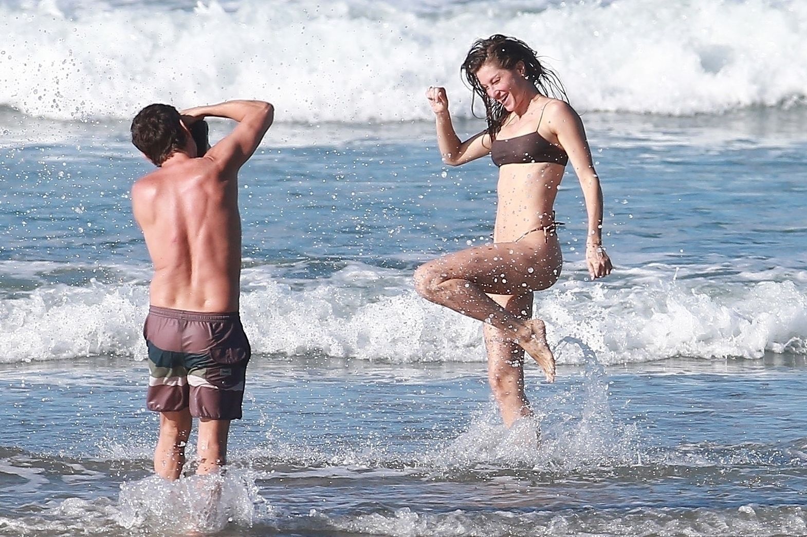 Gisele Bundchen Puts Her Incredible Bikini Body On Display During A Beach Photoshoot 0026
