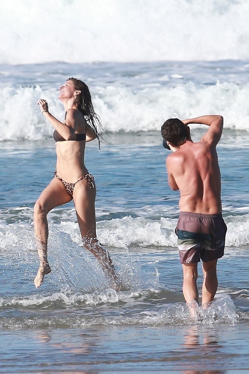 Gisele Bundchen Puts Her Incredible Bikini Body On Display During A Beach Photoshoot 0027