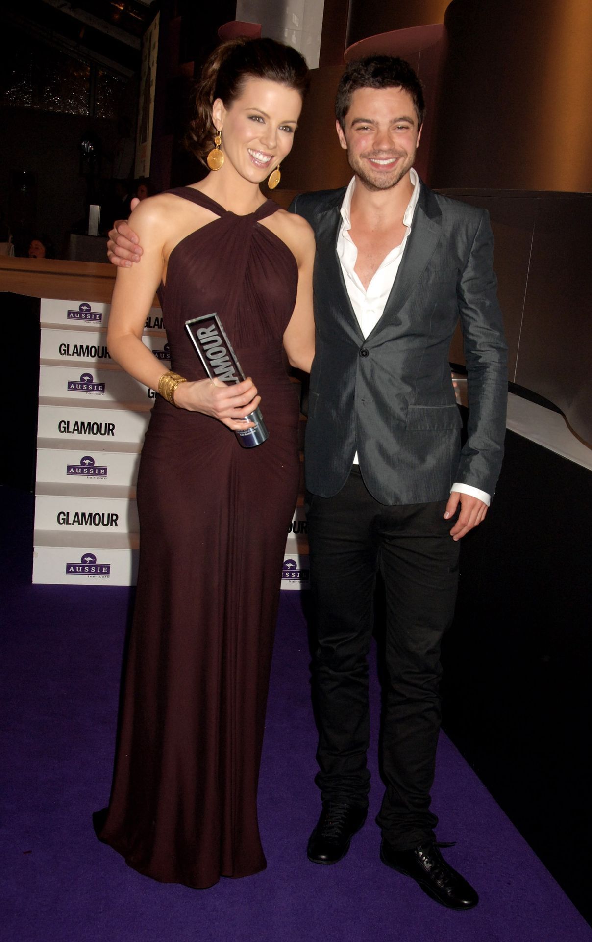 Kate Beckinsale Shows Her Tits For The Glamour Woman Awards 0003