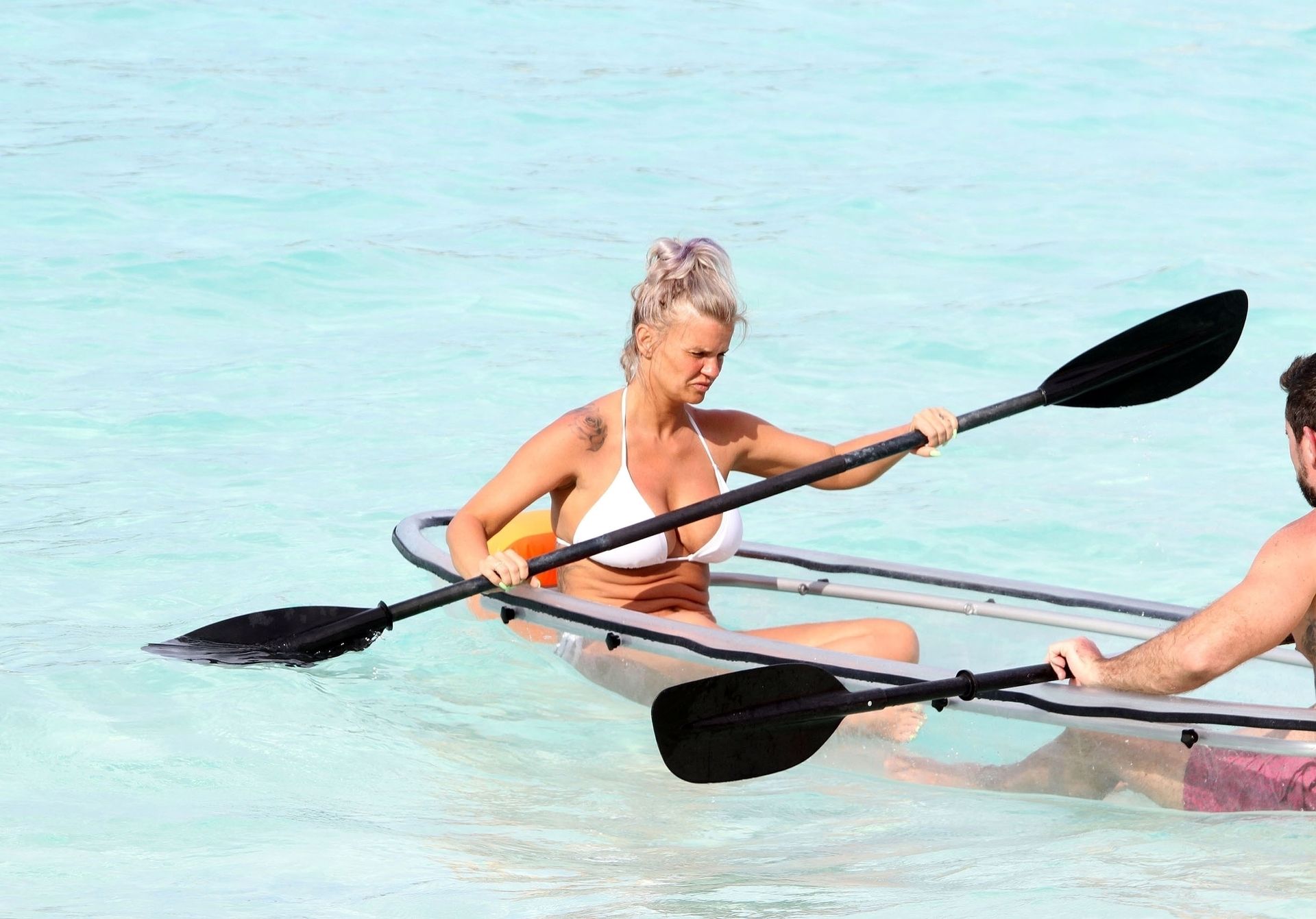 Kerry Katona & Ryan Mahoney Jump In A Canoe For Some Fun In The Indian Ocean 0014