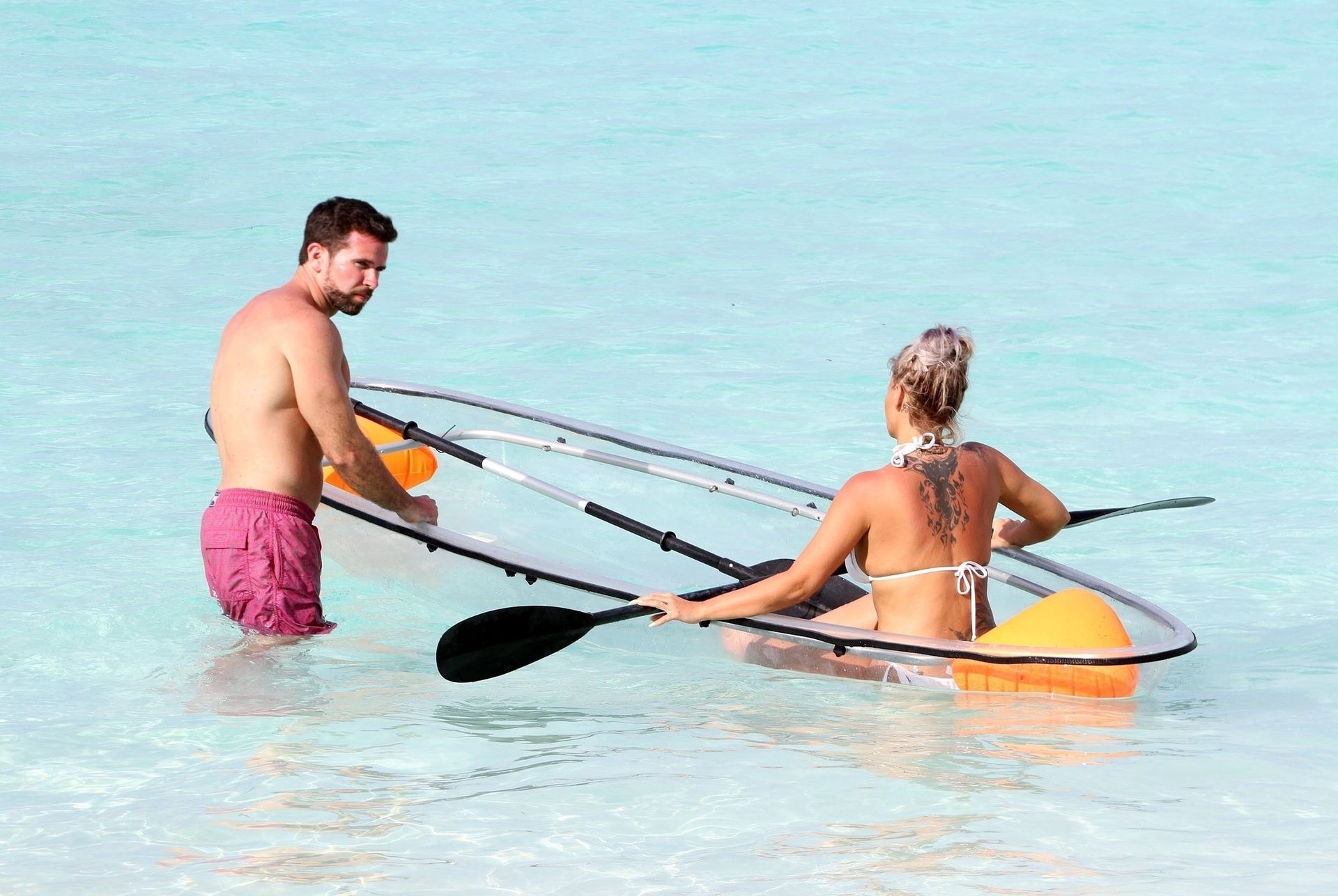 Kerry Katona & Ryan Mahoney Jump In A Canoe For Some Fun In The Indian Ocean 0025