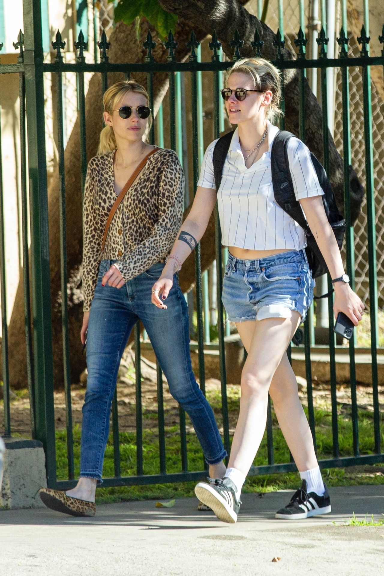 Kristen Stewart Brings Emma Roberts With Her To Check Out A New Apartment In Los Feliz 0016