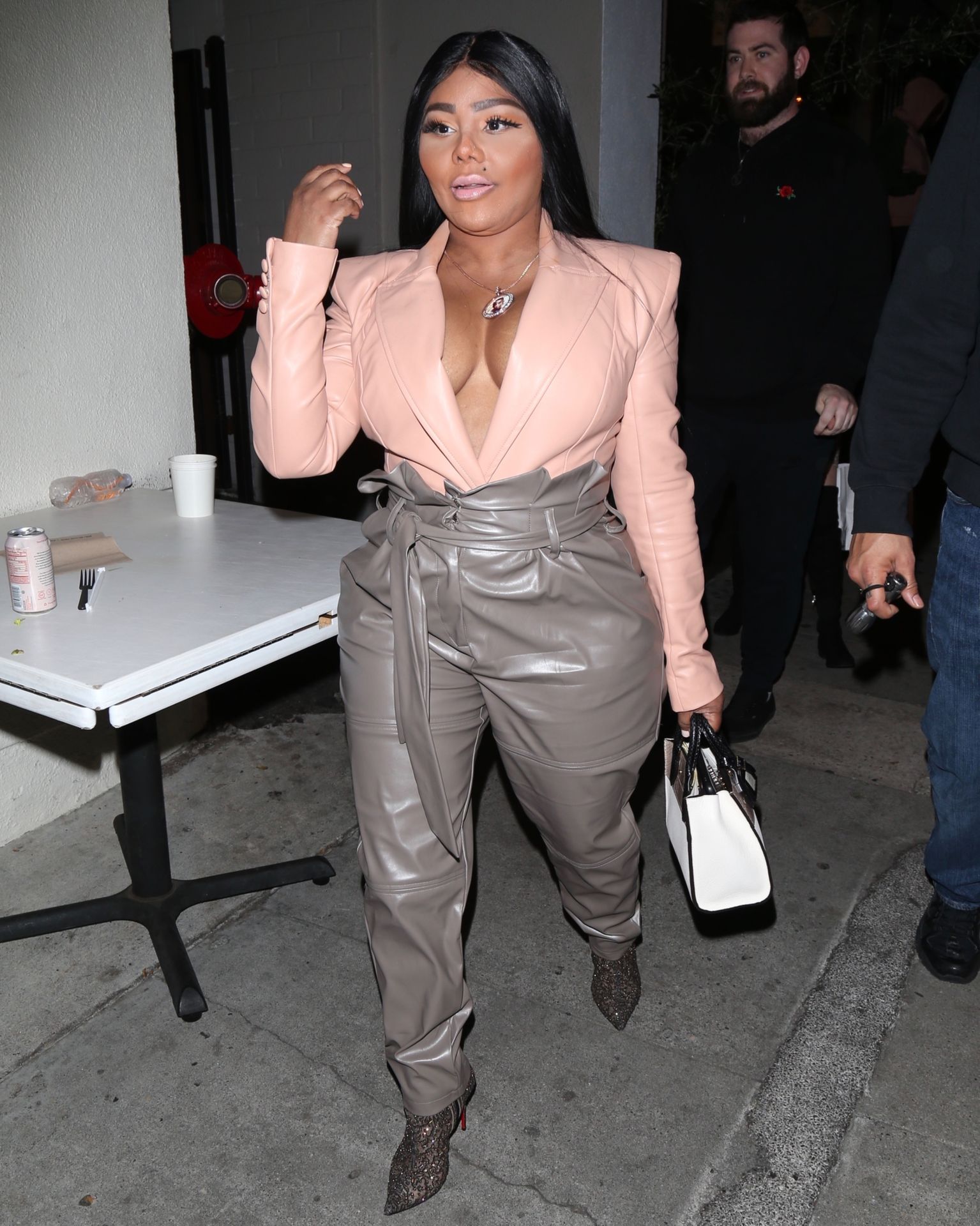 Lil’ Kim Seen Outside Craig’s Restaurant In West Hollywood 0077