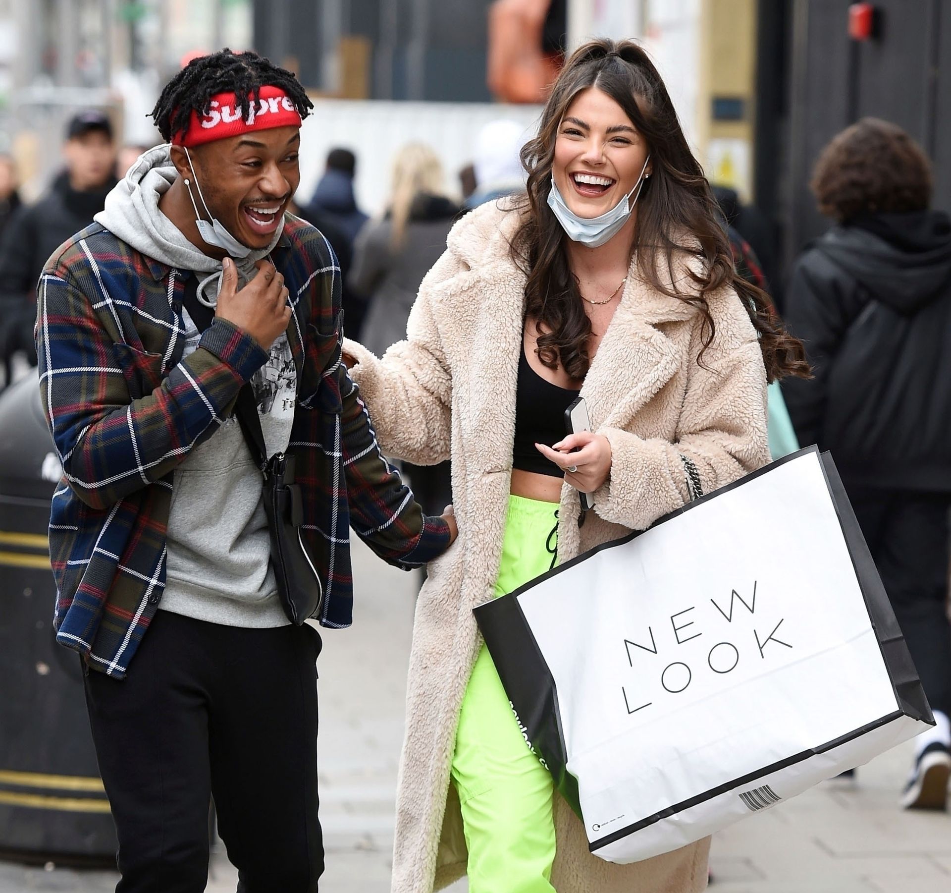 Rebecca Gormley & Biggs Chris Are Seen Kissing For The Cameras In London 0010