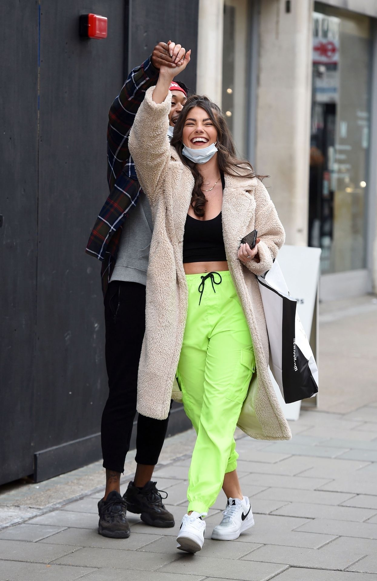 Rebecca Gormley & Biggs Chris Are Seen Kissing For The Cameras In London 0020