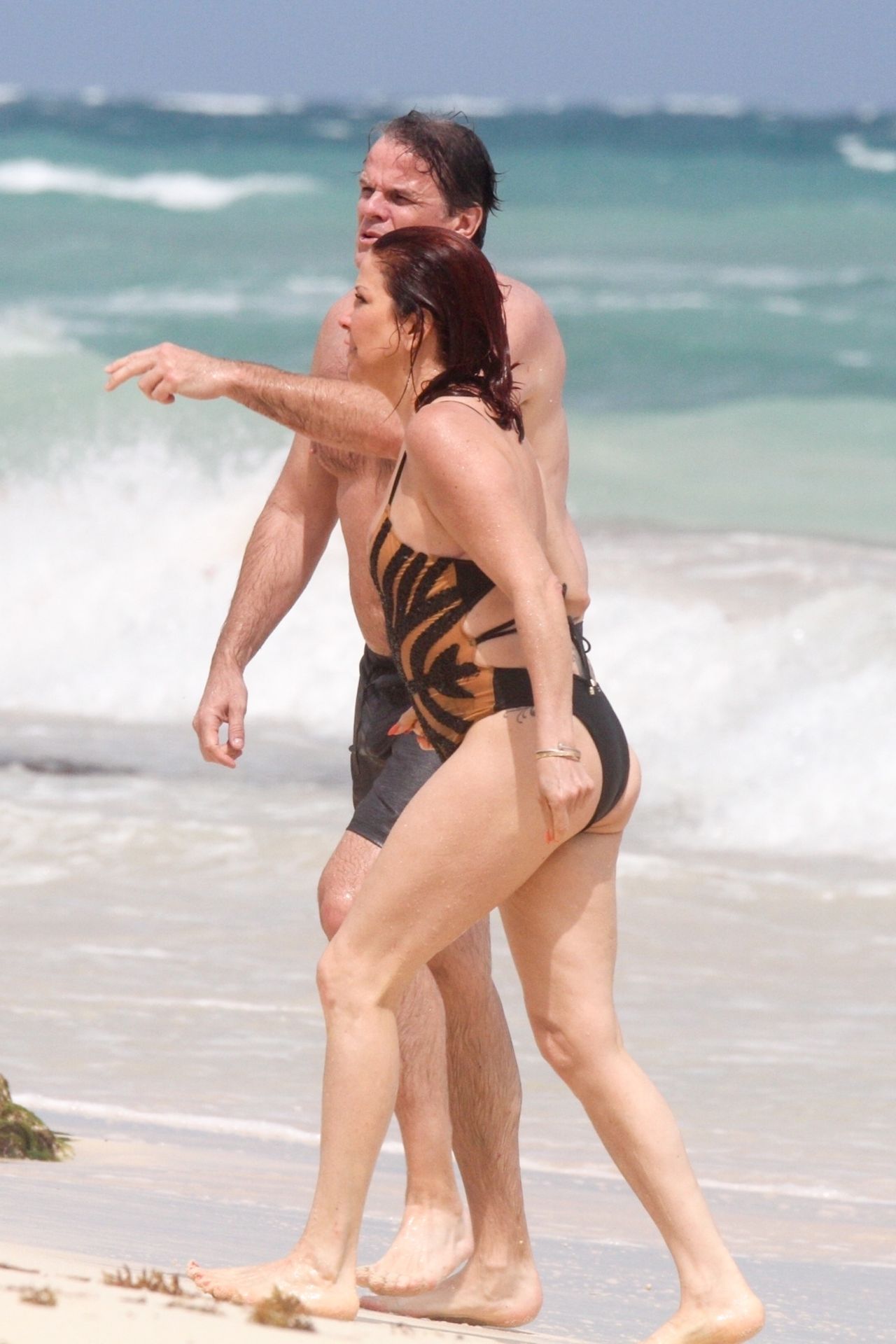 Slash’s Ex Wife Perla Ferrar Is Living Life On The Beach 0017