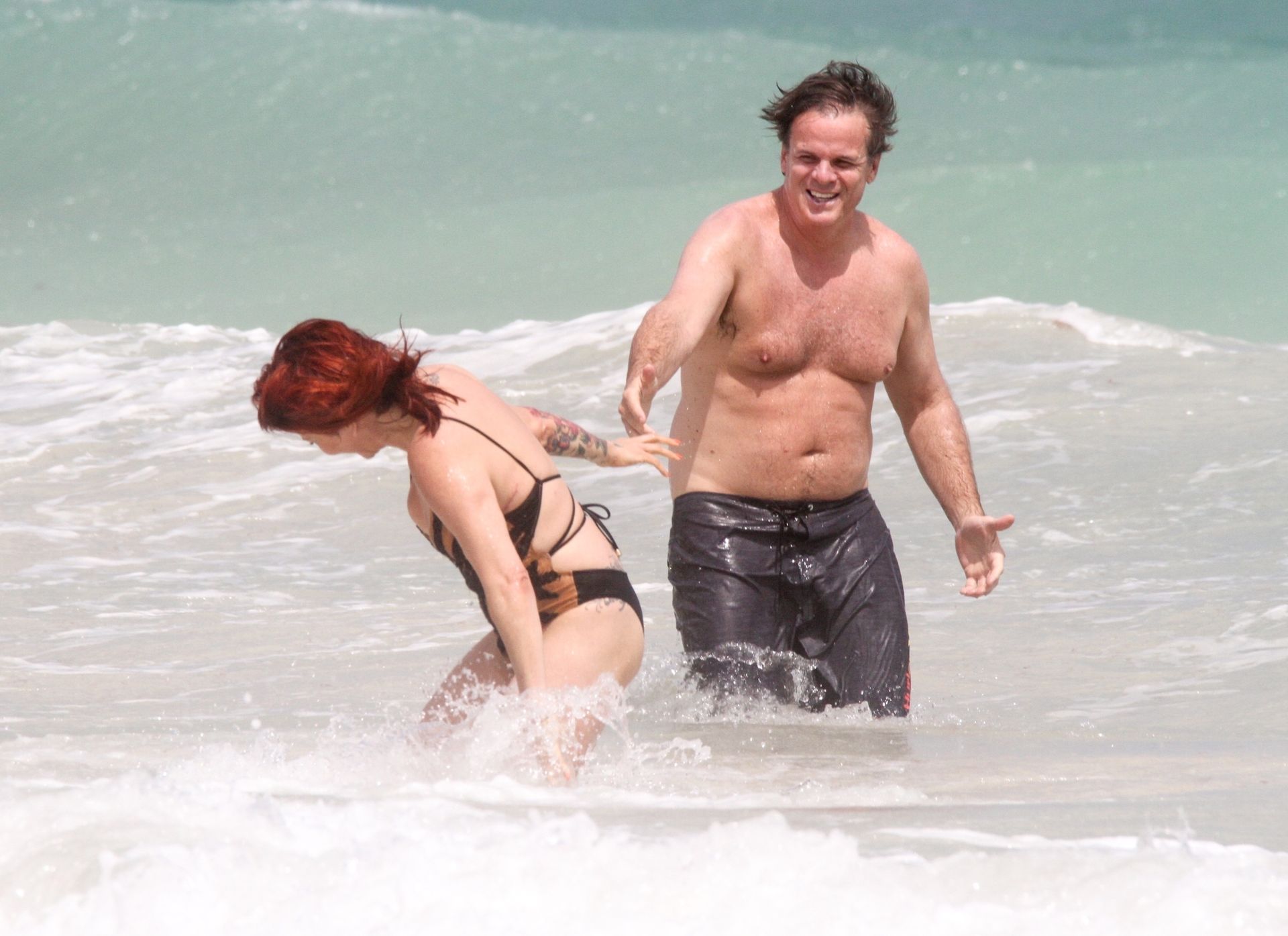 Slash’s Ex Wife Perla Ferrar Is Living Life On The Beach 0026