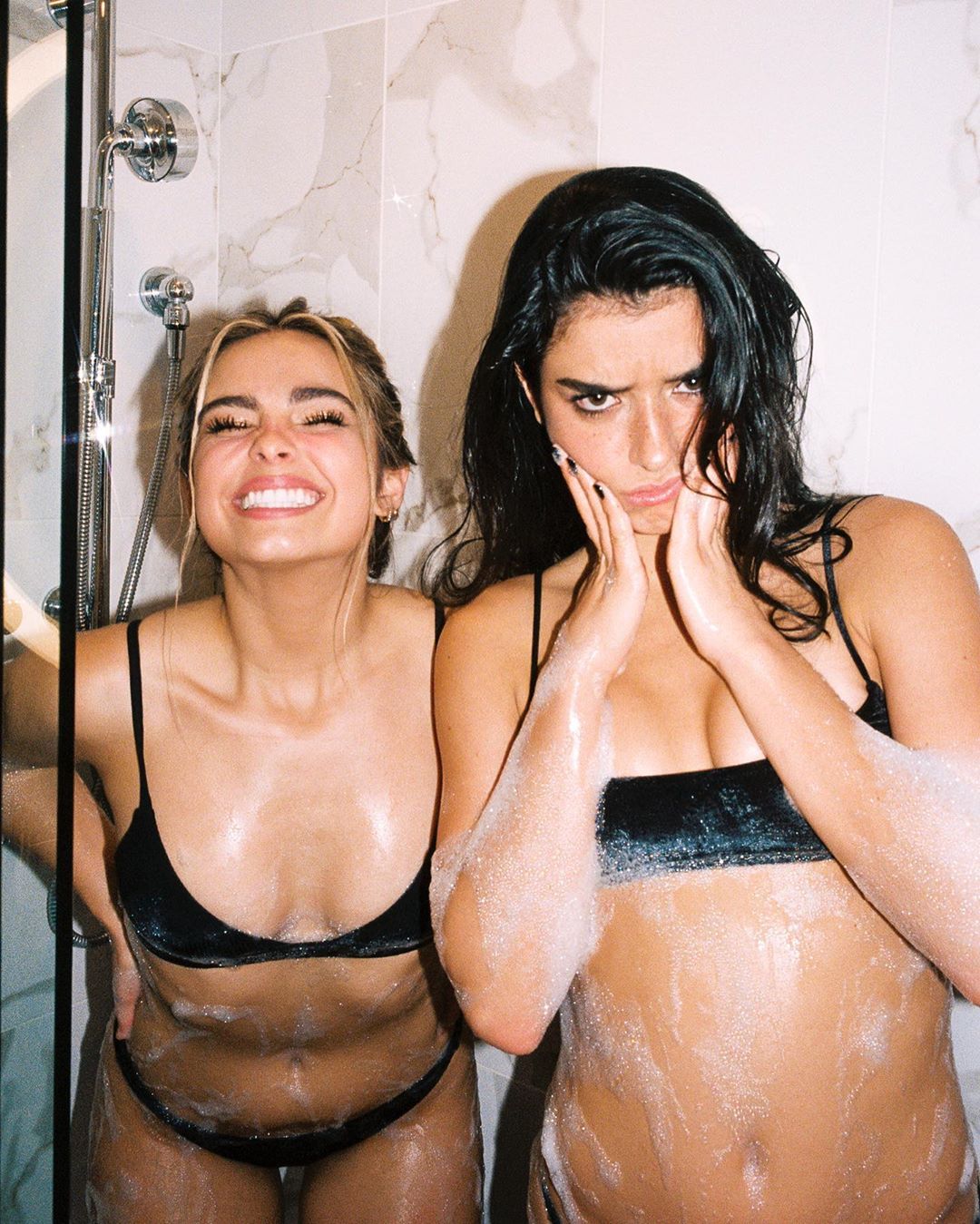 Addison Rae Sexy 0036