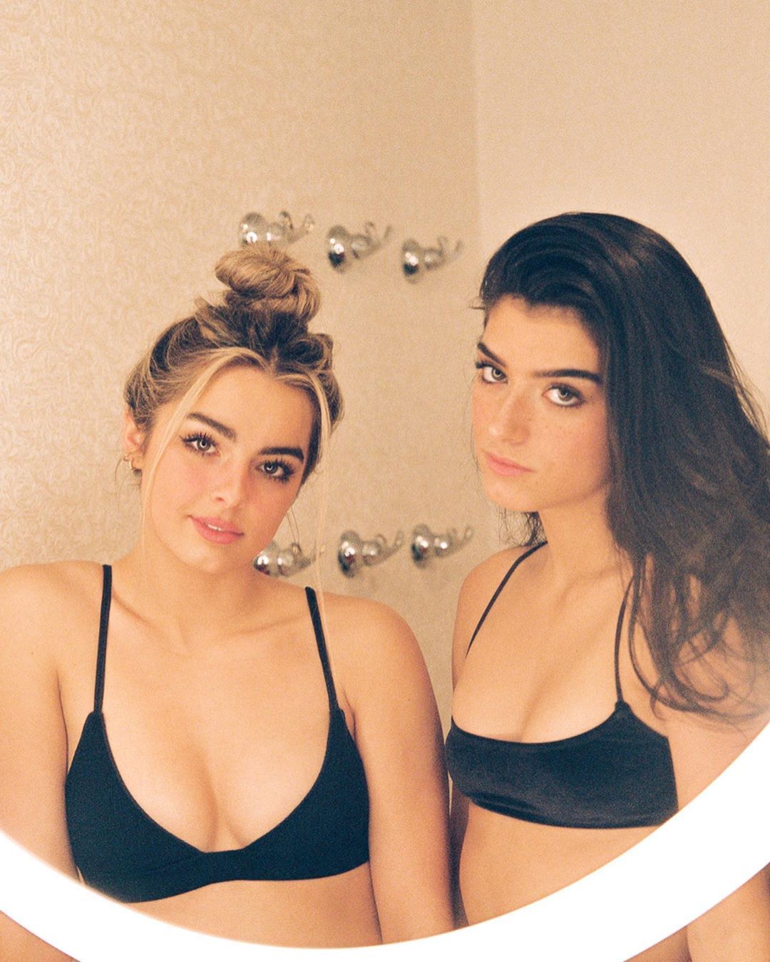 Addison Rae Sexy 0074