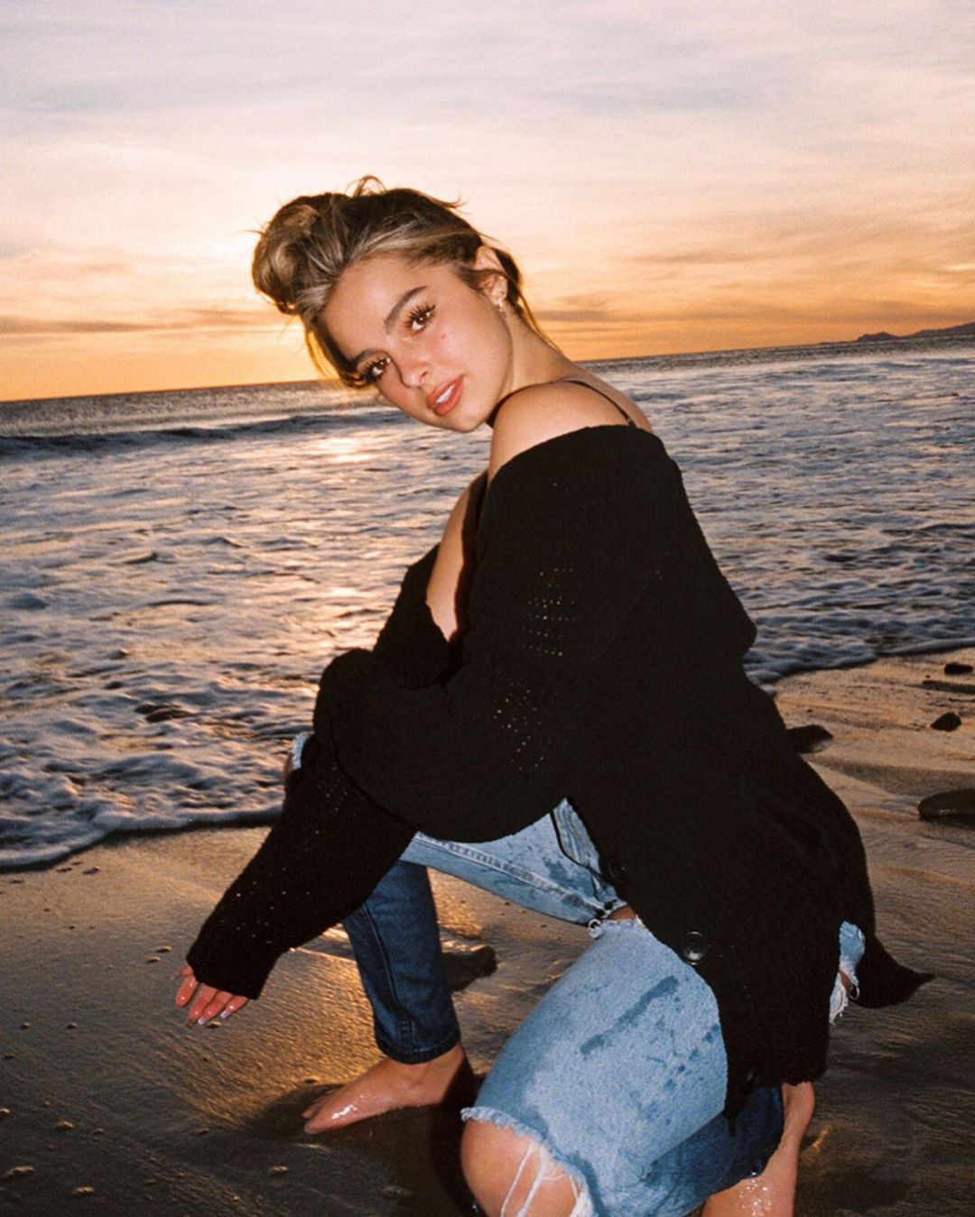 Addison Rae Sexy 0082