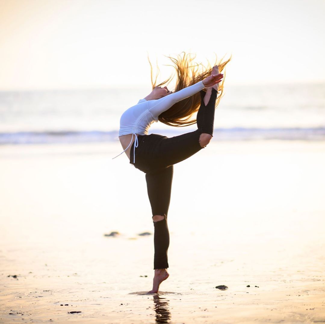 Addison Rae Sexy 0127