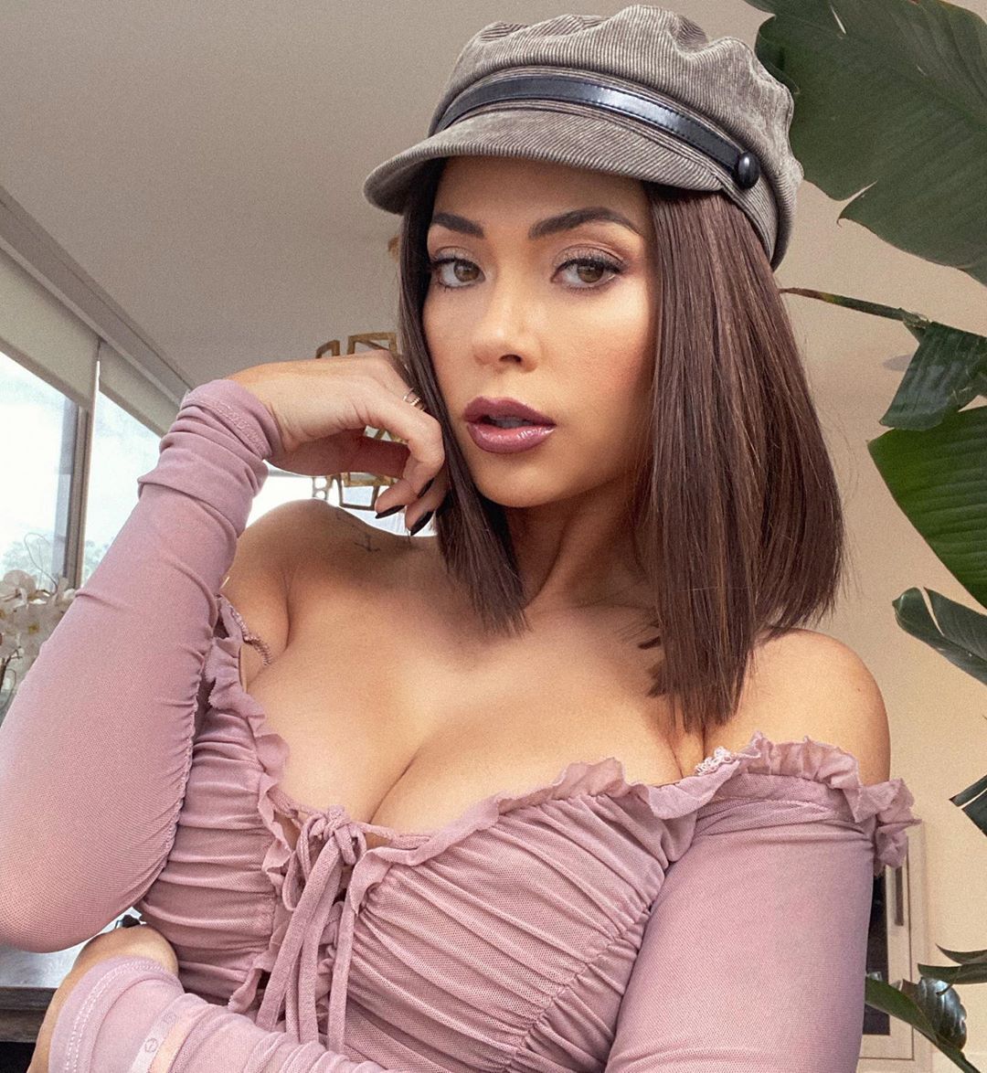 Arianny Celeste Sexy & Topless 0010