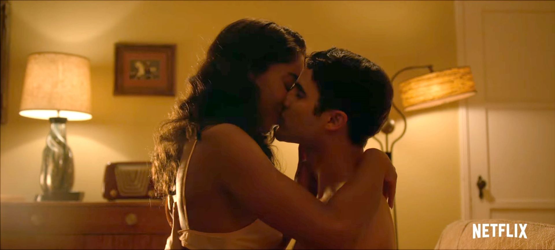 Darren Criss & Laura Harrier Steam Up The Screen In The Trailer For The New Tv Show “hollywood” 0001