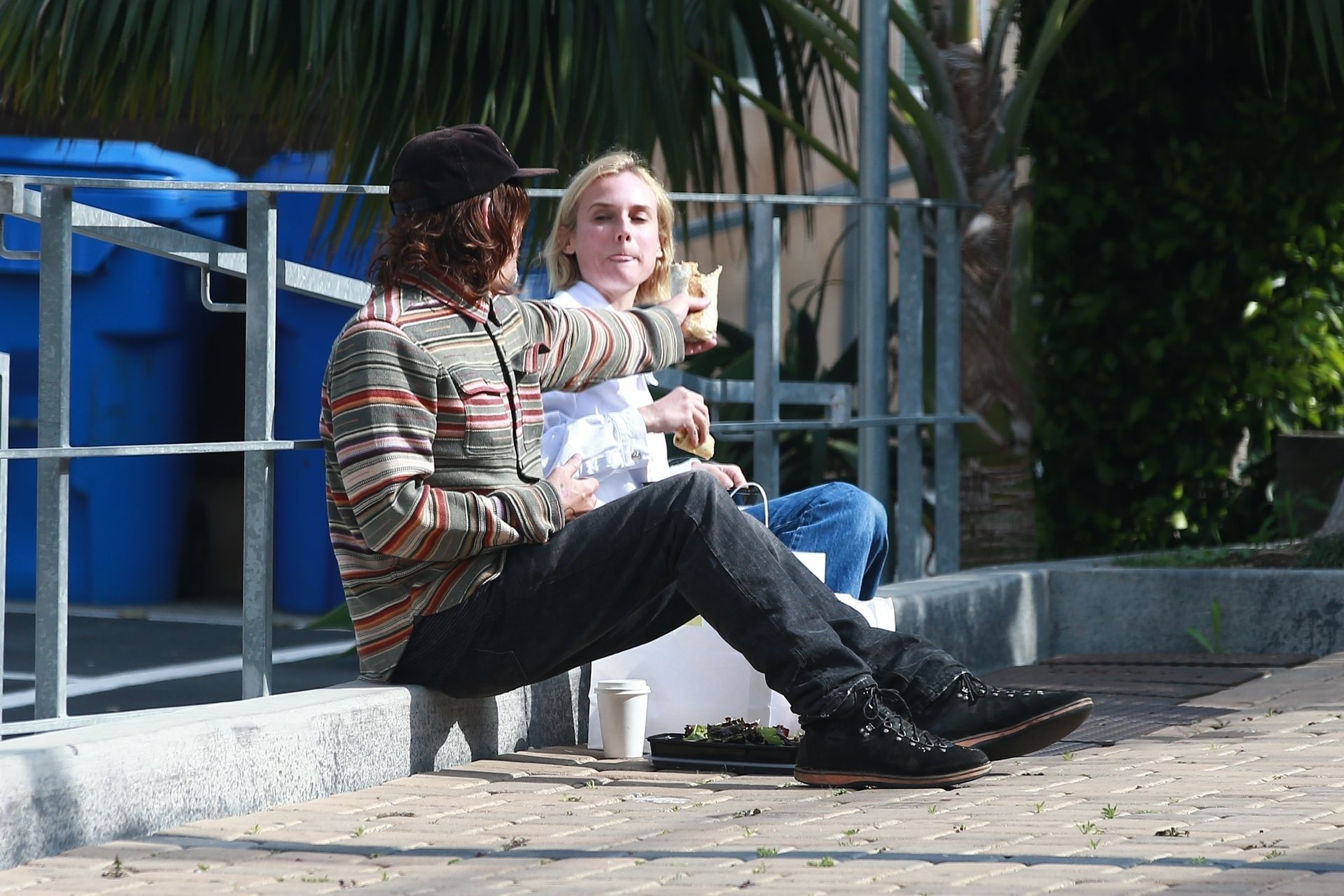 Diane Kruger & Norman Reedus Put On A Sweet Pda Display In Malibu 0004
