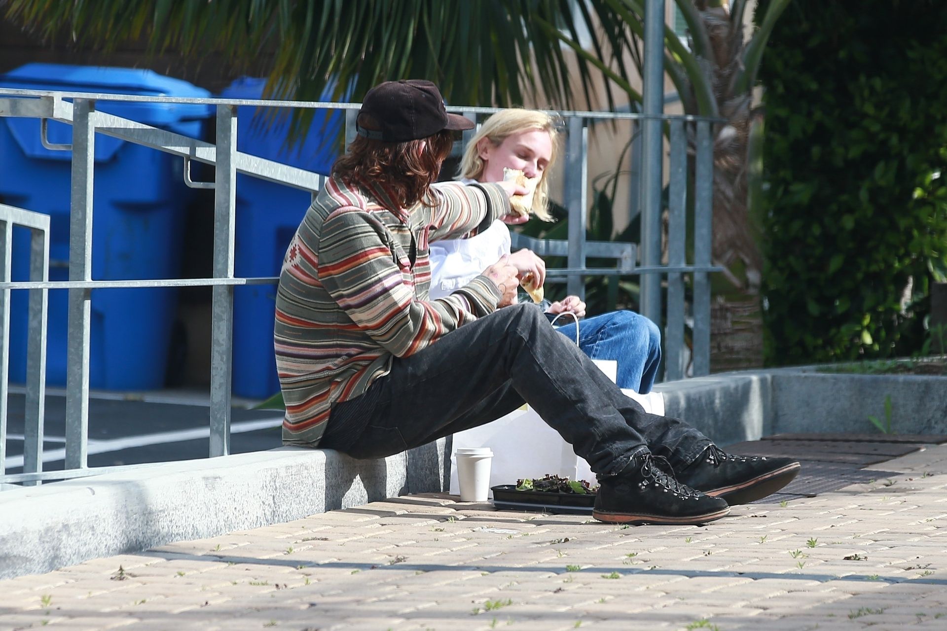 Diane Kruger & Norman Reedus Put On A Sweet Pda Display In Malibu 0006