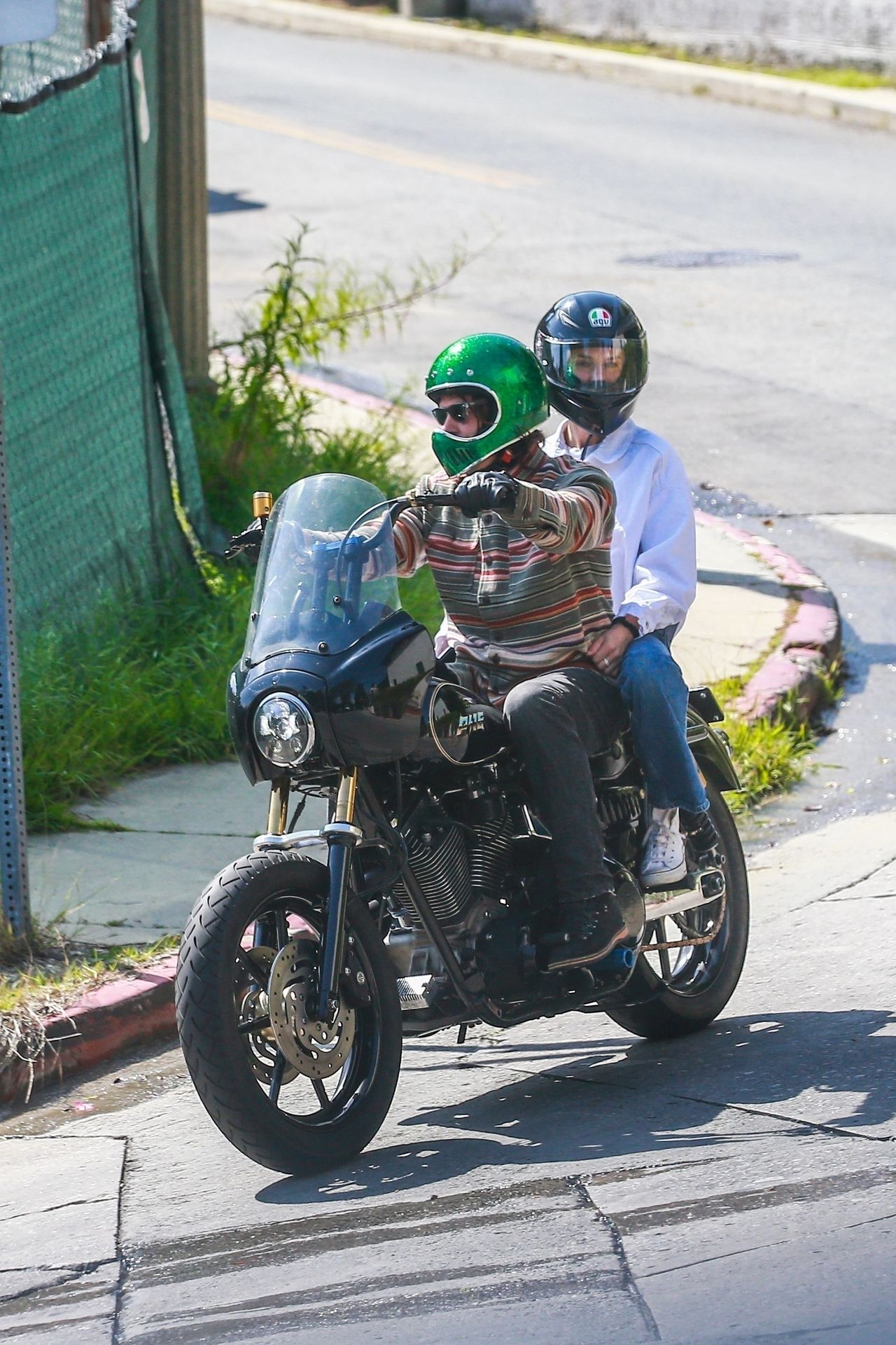 Diane Kruger & Norman Reedus Put On A Sweet Pda Display In Malibu 0008