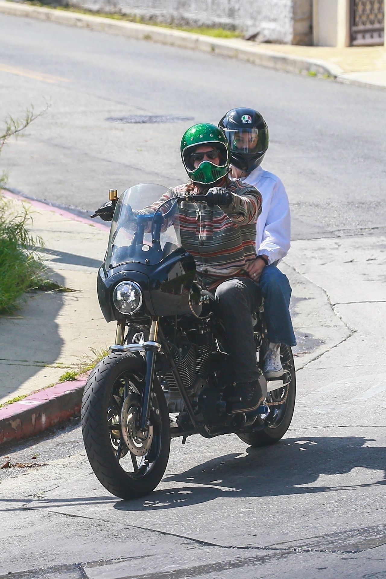 Diane Kruger & Norman Reedus Put On A Sweet Pda Display In Malibu 0009