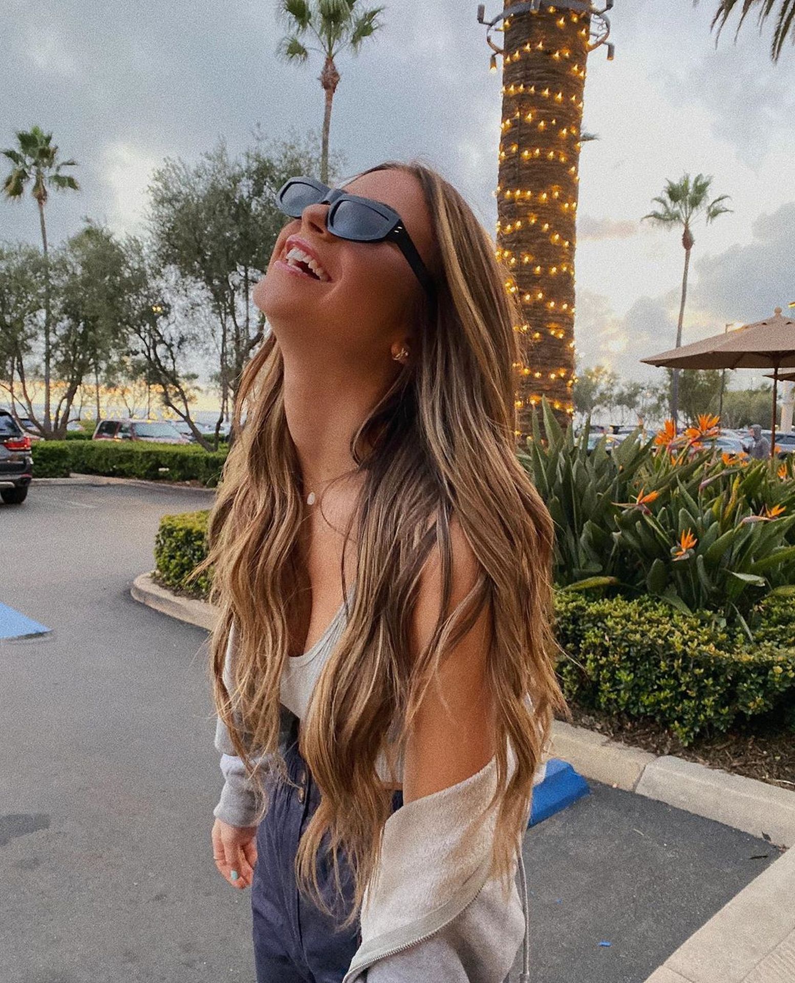 Emily Elizabeth Sexy 0004