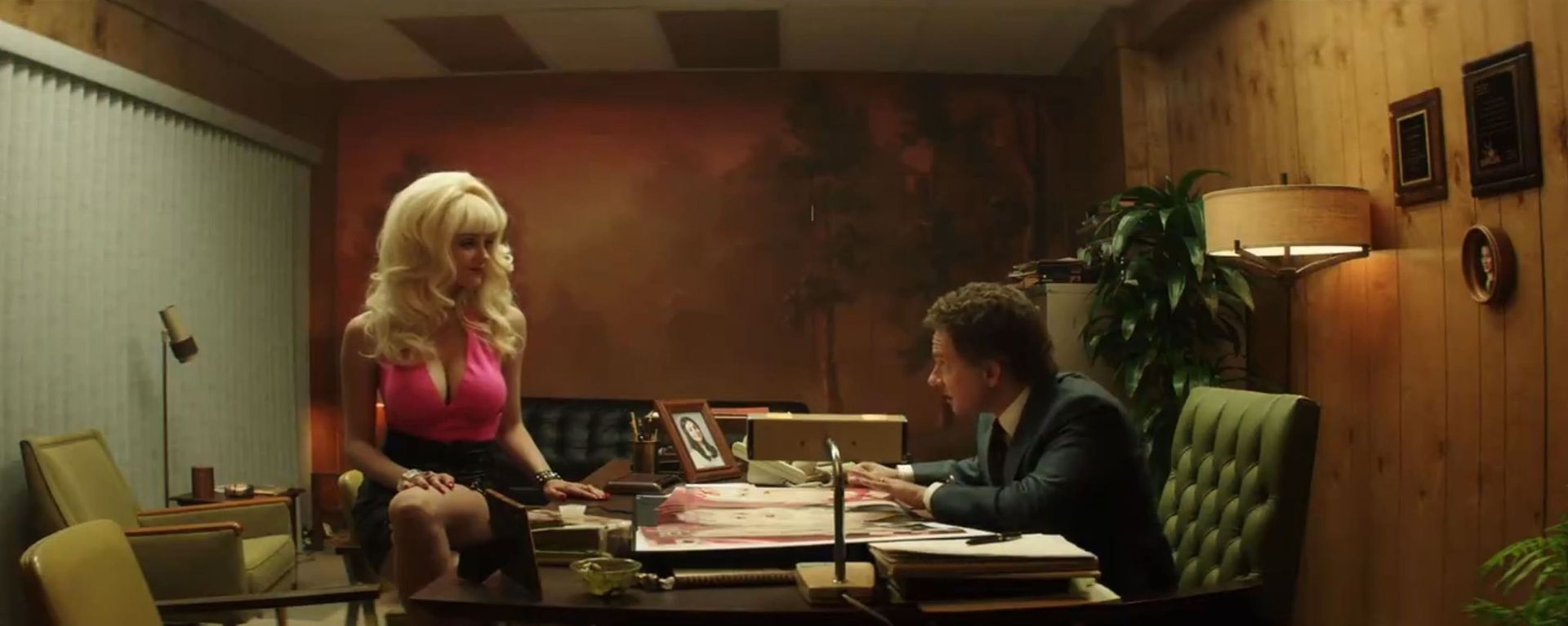 Emmy Rossum Looks Sexy As The Iconic Billboard Queen Of Los Angeles 0004