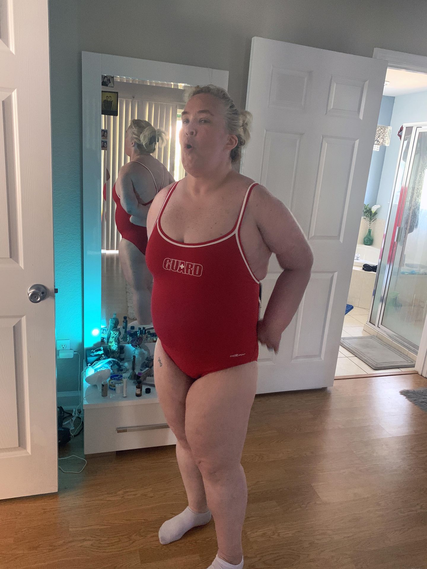 Mama June Takes Inspiration From Pamela Anderson 0002