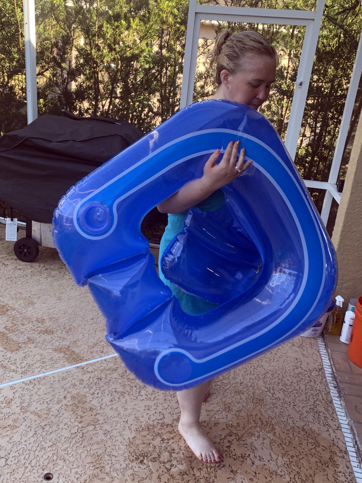 Mama June Takes Inspiration From Pamela Anderson 0025