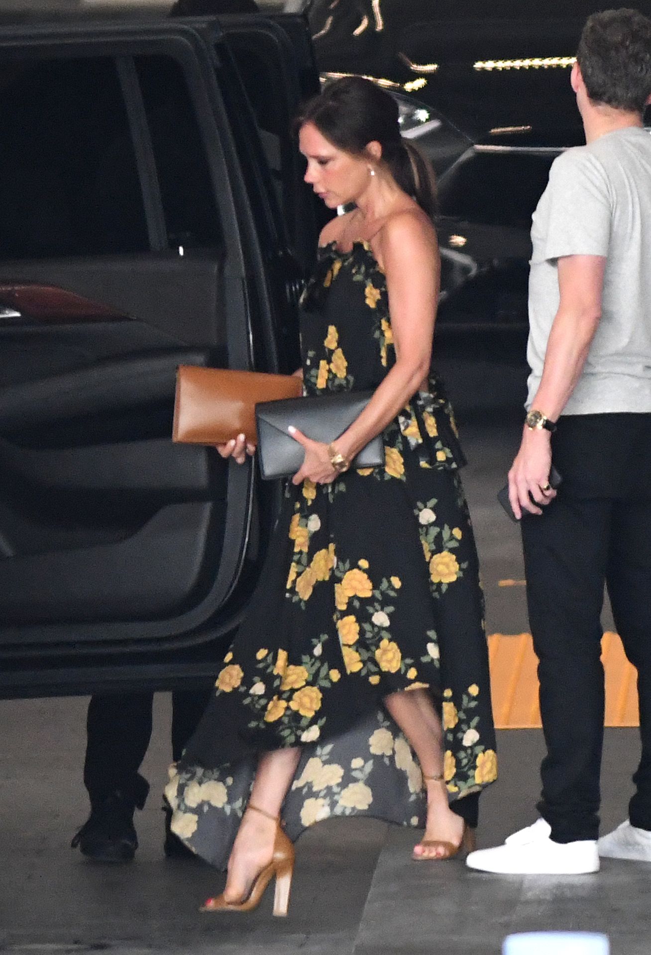 Victoria Beckham Wears A Backless Dress As She Goes Luxury Apartment Hunting In Miami 0005
