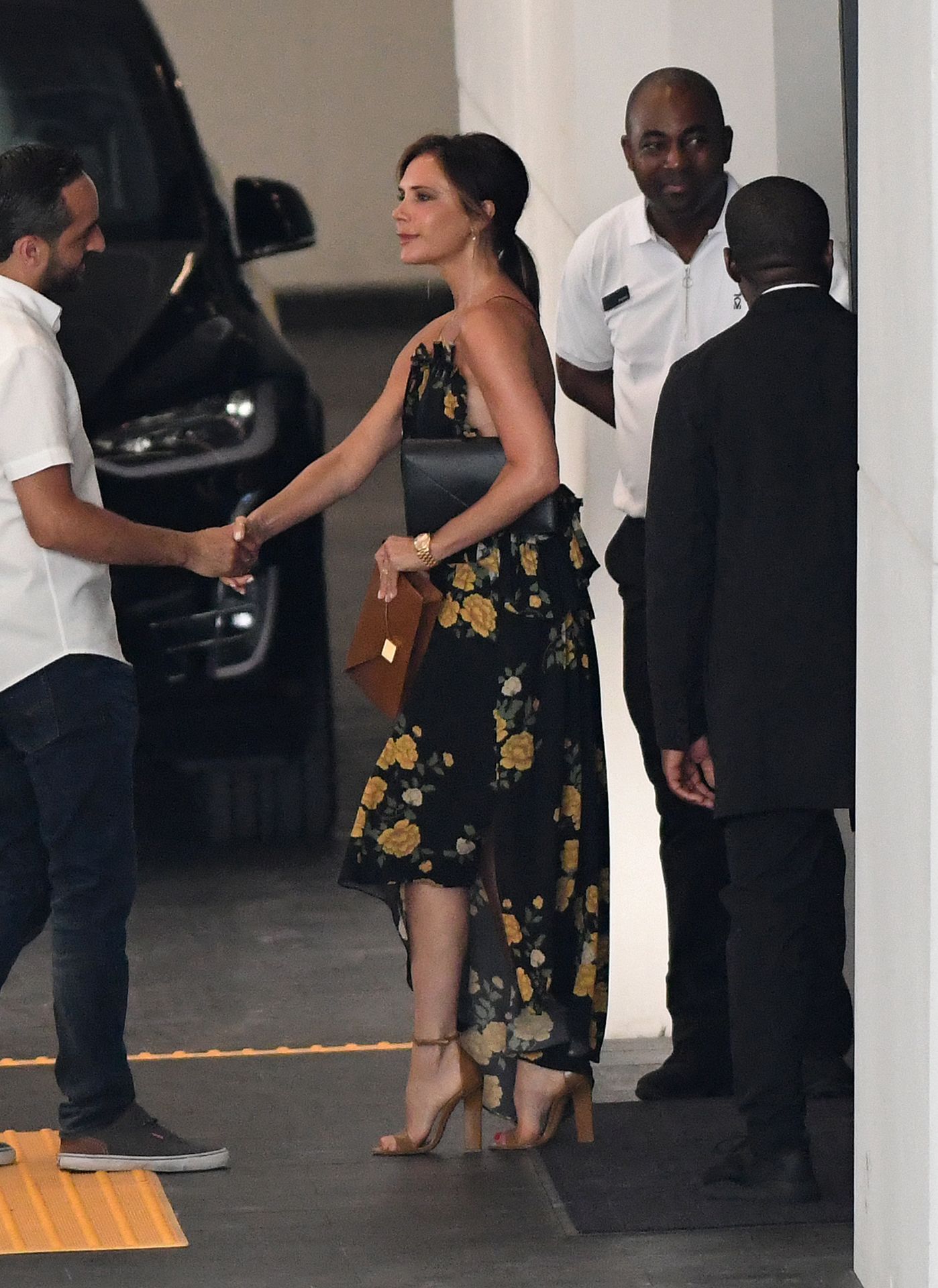 Victoria Beckham Wears A Backless Dress As She Goes Luxury Apartment Hunting In Miami 0011