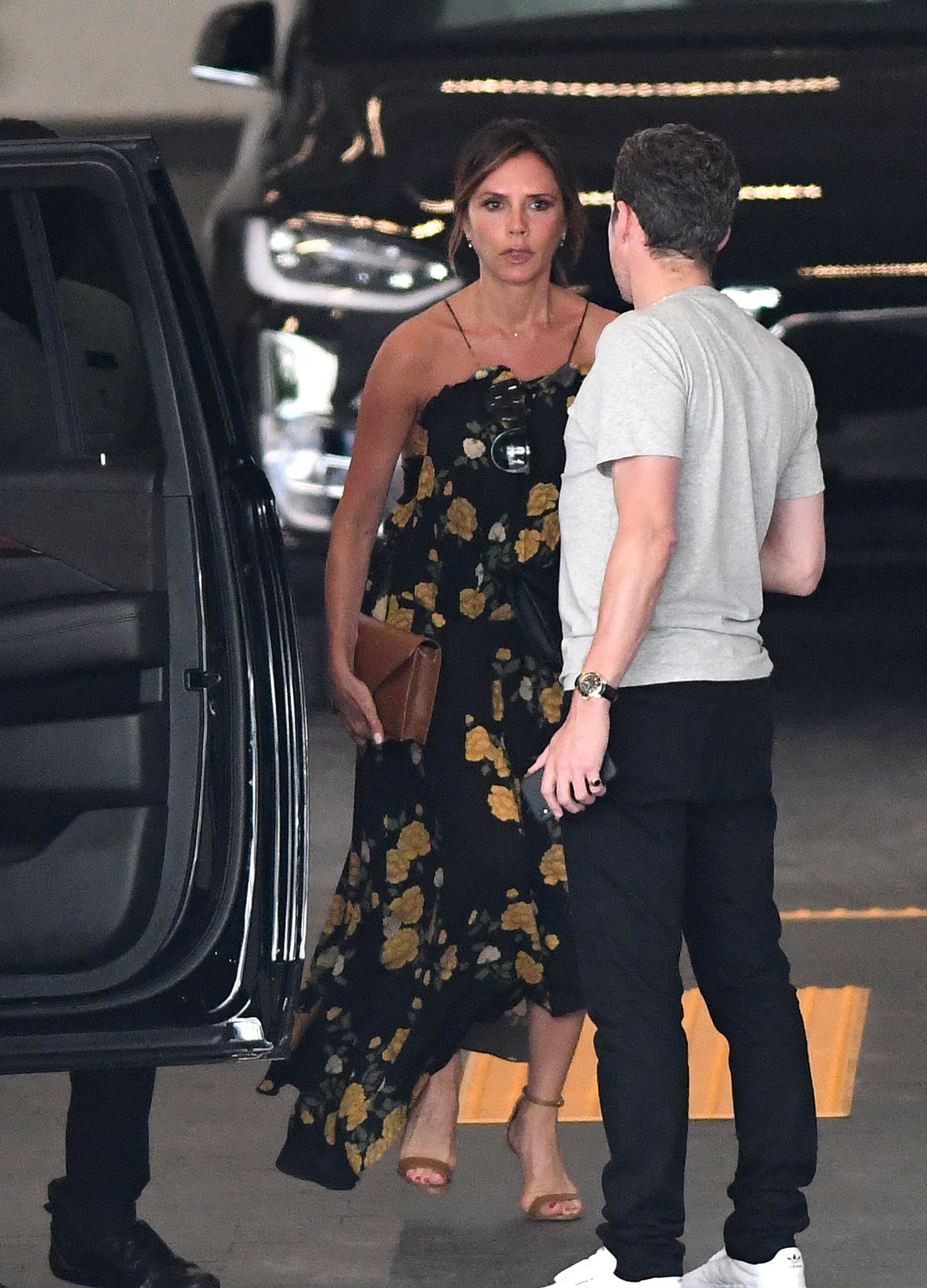 Victoria Beckham Wears A Backless Dress As She Goes Luxury Apartment Hunting In Miami 0015