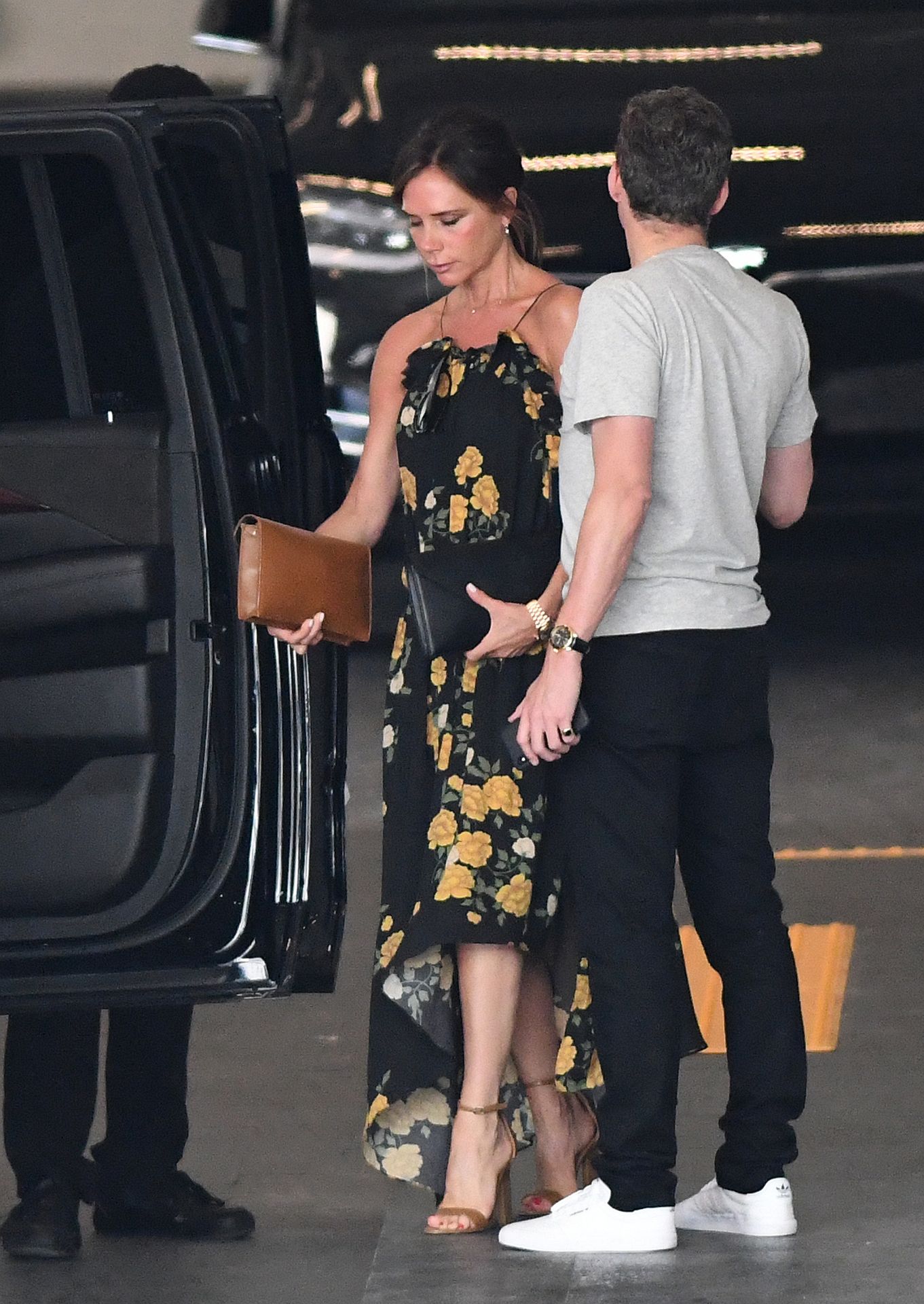 Victoria Beckham Wears A Backless Dress As She Goes Luxury Apartment Hunting In Miami 0016