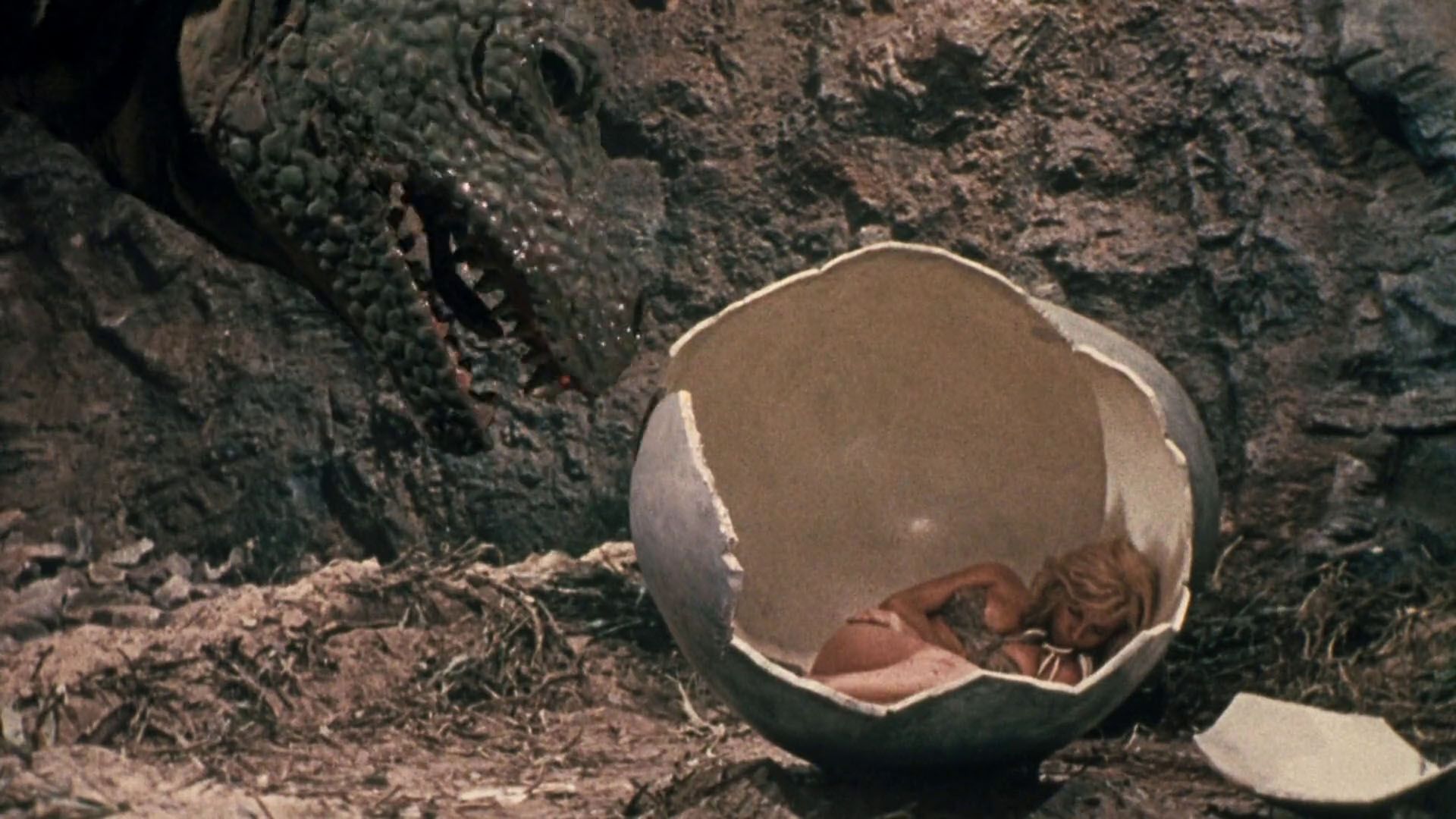 Victoria Vetri Nude & Sexy – When Dinosaurs Ruled The Earth 0016