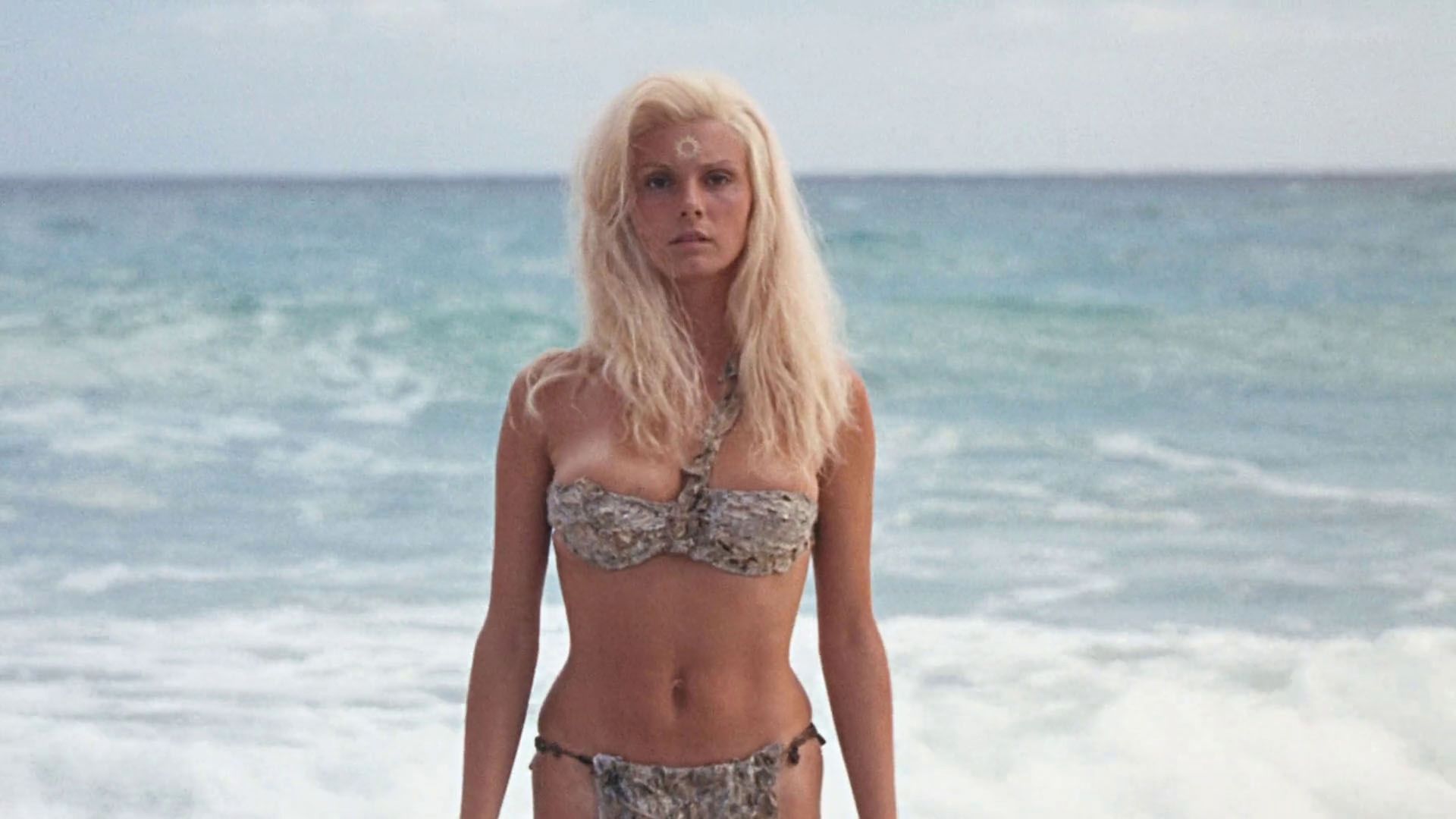 Victoria Vetri Nude & Sexy – When Dinosaurs Ruled The Earth 0051