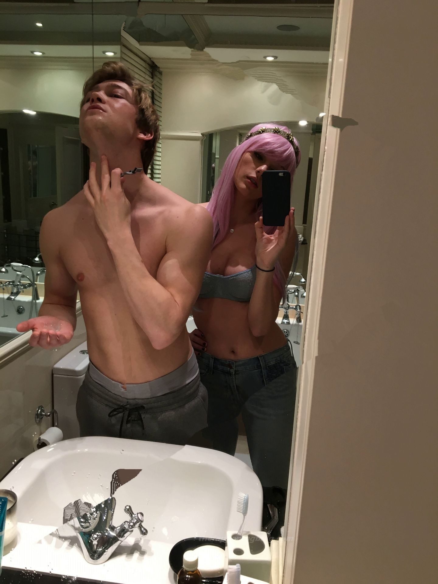 Taylor Swift Sexy Leaked The Fappening (1)