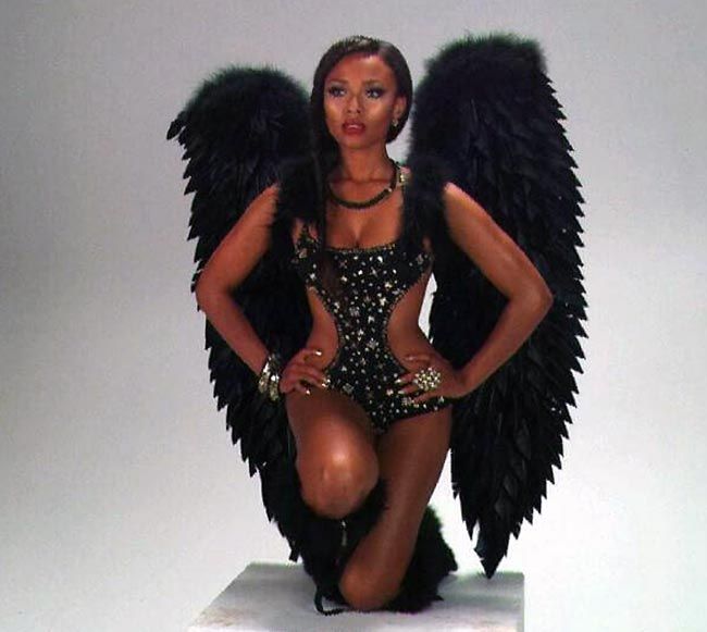 Teairra Mari Nude & Sexy 0053