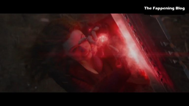 Elizabeth Olsen (73)