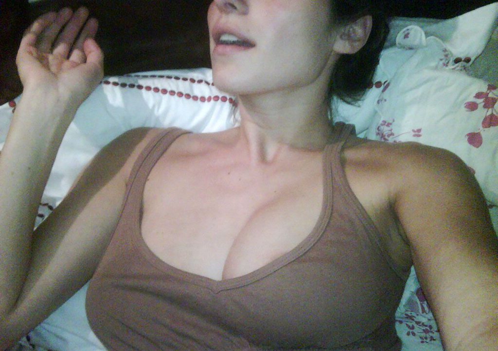 Lake Bell Nude Leaked (40)