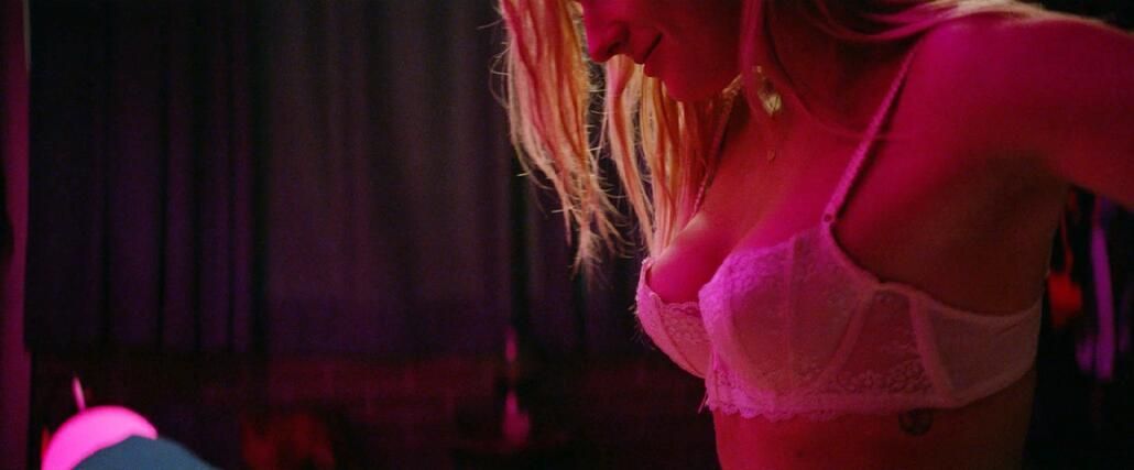 Sophie Turner Nude & Sexy 0159