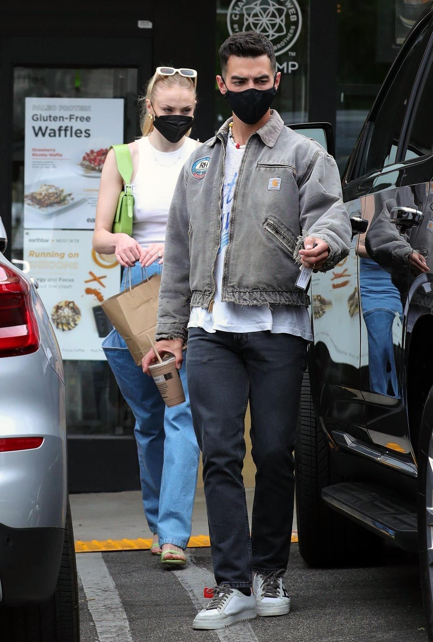 Sophie Turner Nude & Sexy 0186